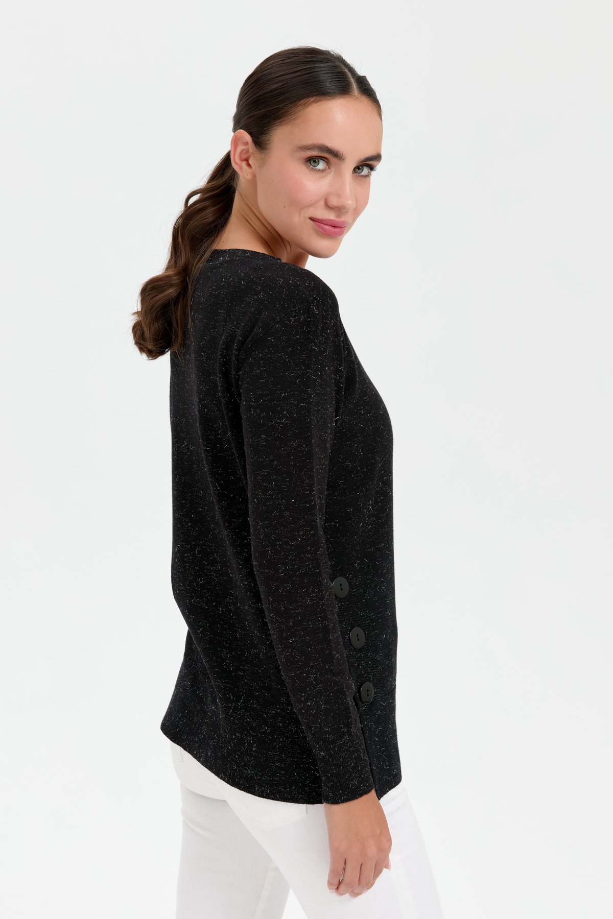 23390Kadın Sıfır Yaka Dikişsiz Yanları Düğmeli Simli Kazak Siyah