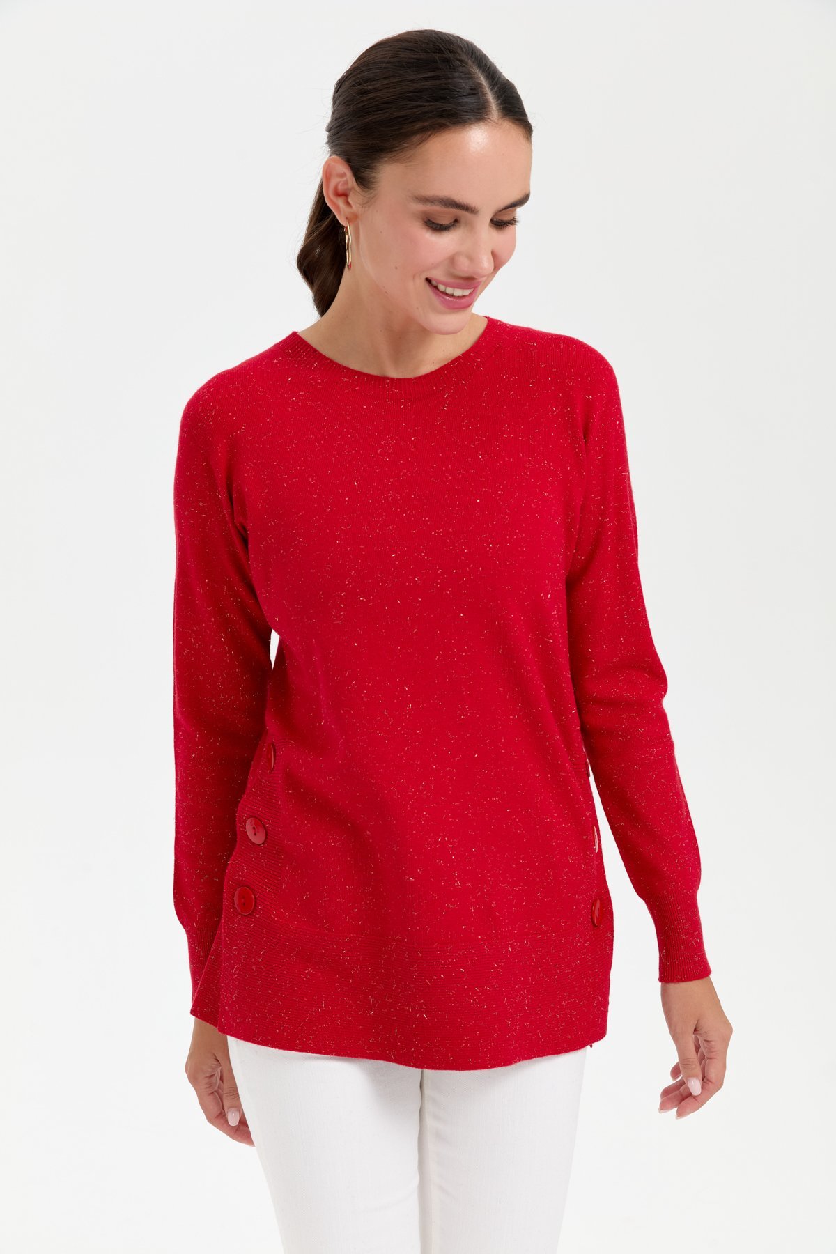 23390Kadın Sıfır Yaka Dikişsiz Yanları Düğmeli Simli Kazak Kırmızı