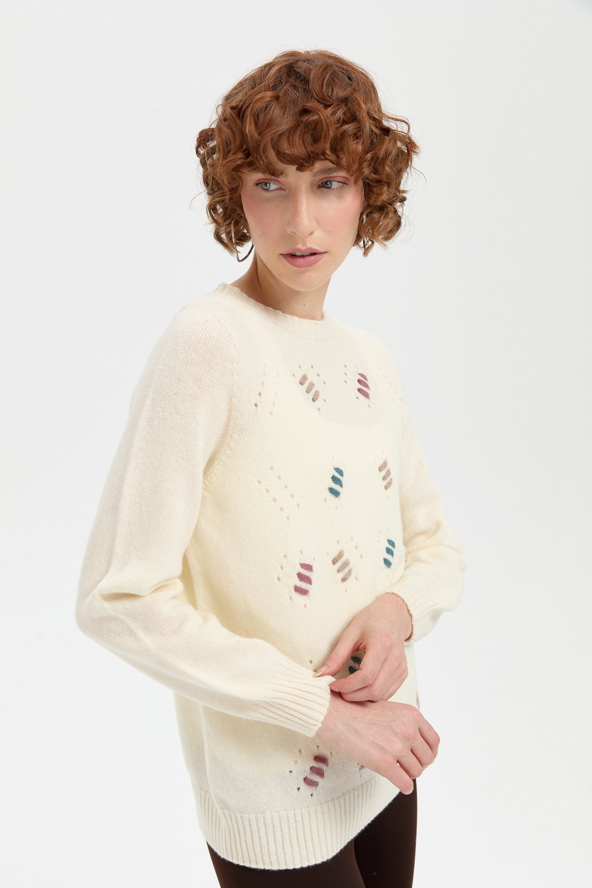 24211Kadın Sıfır Yaka Dikişsiz Yün Kazak Kemik