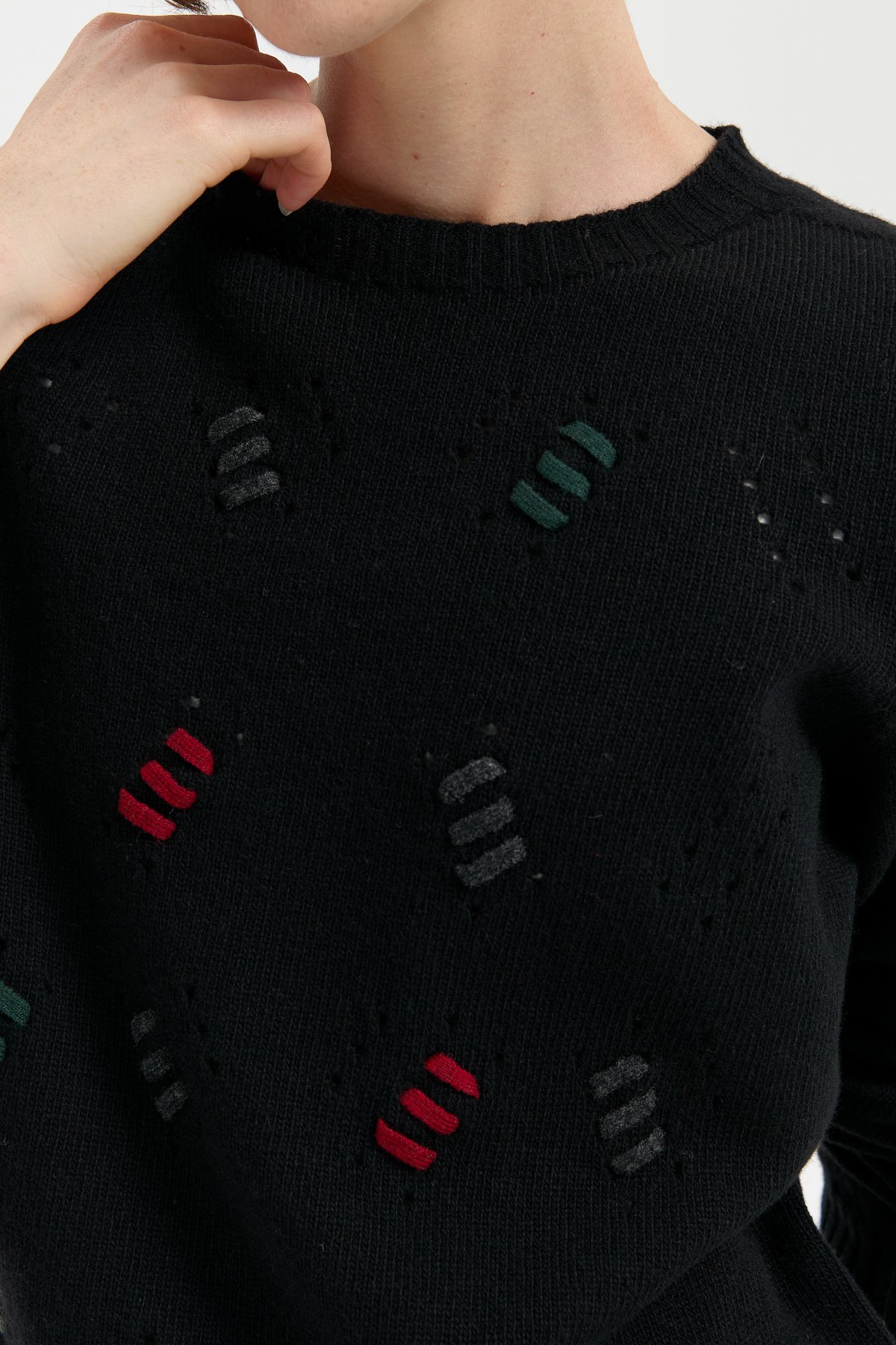 24211Kadın Sıfır Yaka Dikişsiz Yün Kazak Siyah