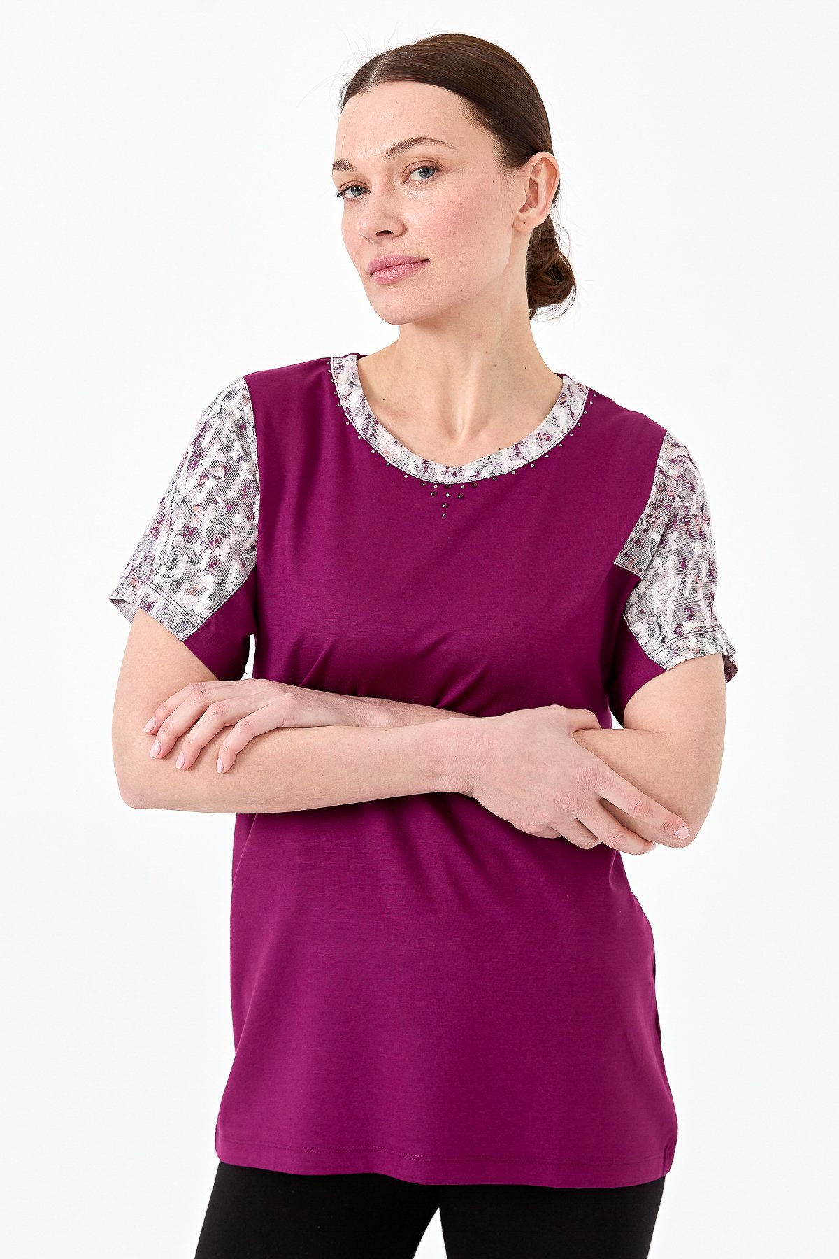 20857Kadın Sıfır Yaka Düşük Kol Çiçek Baskılı Penye Bluz Mürdüm