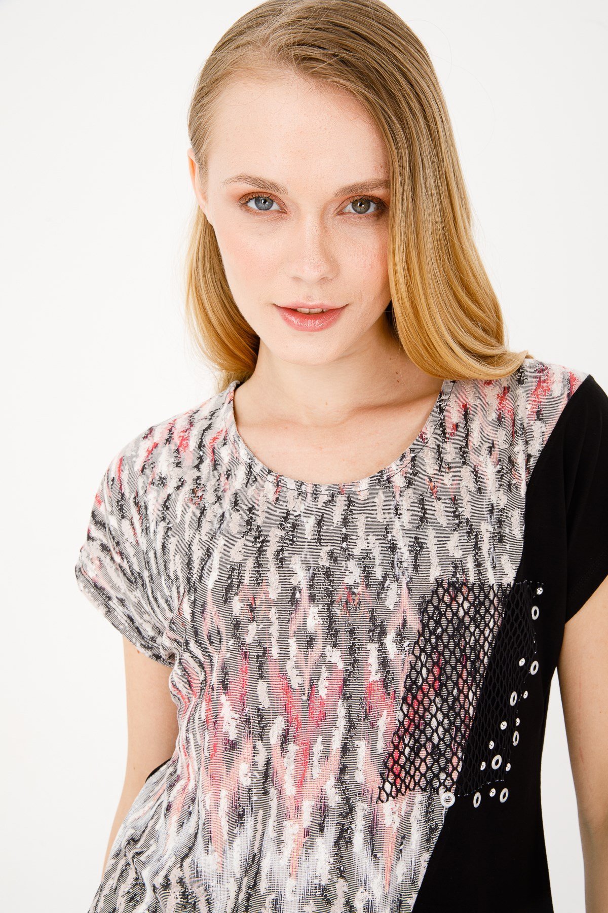 KADIN SIFIR YAKA DÜŞÜK KOL FİLE CEPLİ PENYE BLUZ SİYAH