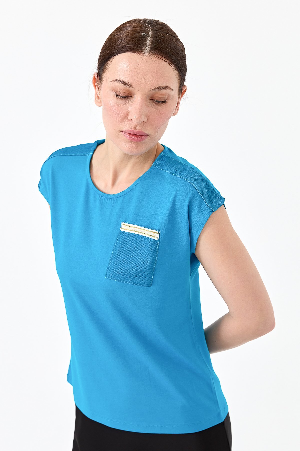 22772Kadın Sıfır Yaka Düşük Kol Simli T-shirt Turkuaz