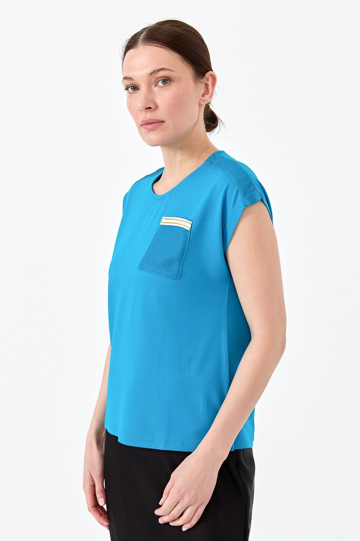 22772Kadın Sıfır Yaka Düşük Kol Simli T-shirt Turkuaz