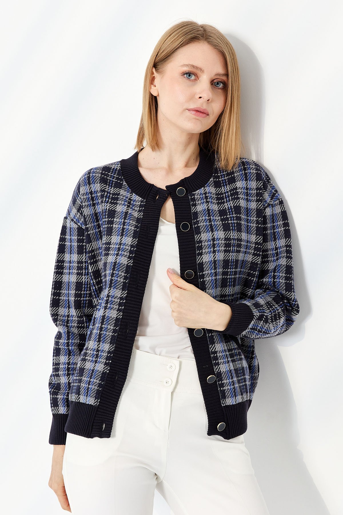 22102Kadın Sıfır Yaka Ekose Desenli Kısa Ceket Lacivert