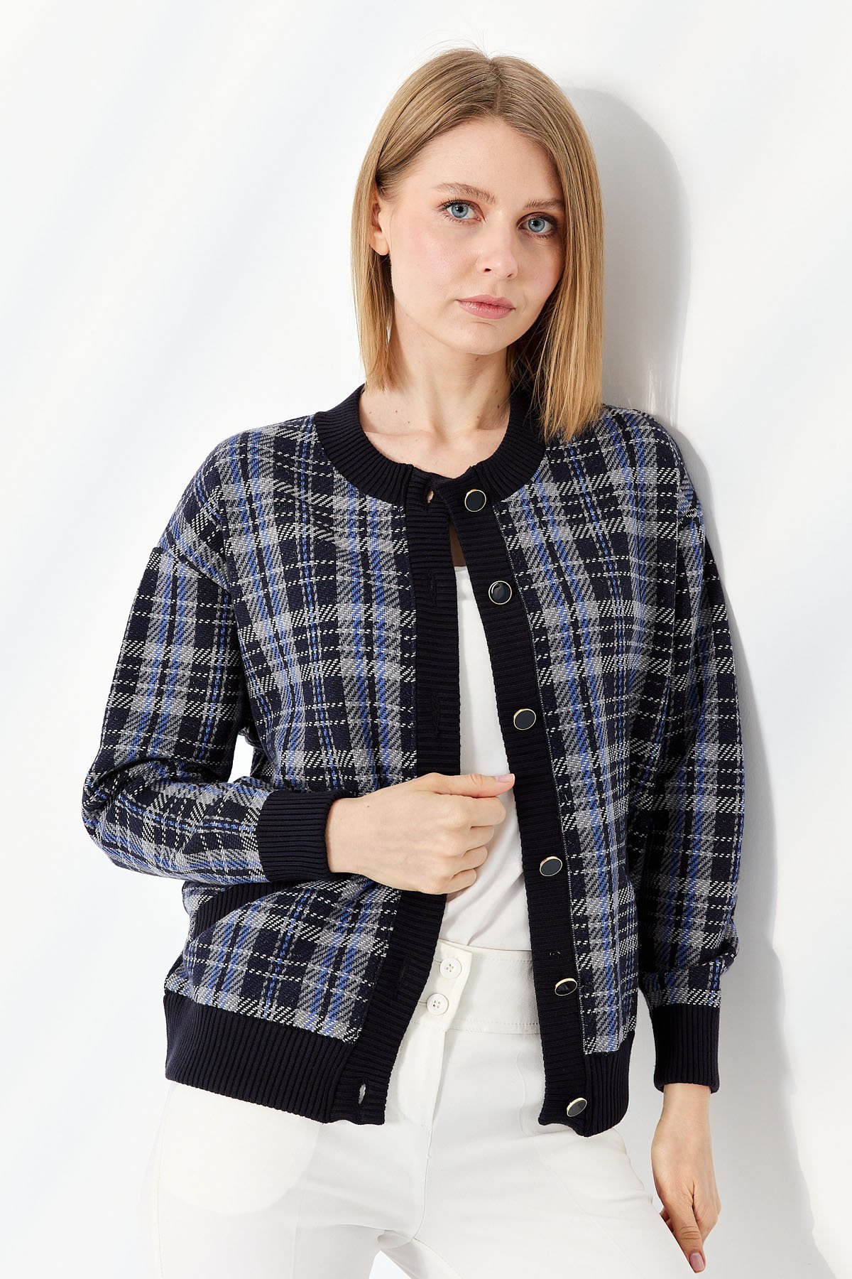 22102Kadın Sıfır Yaka Ekose Desenli Kısa Ceket Lacivert