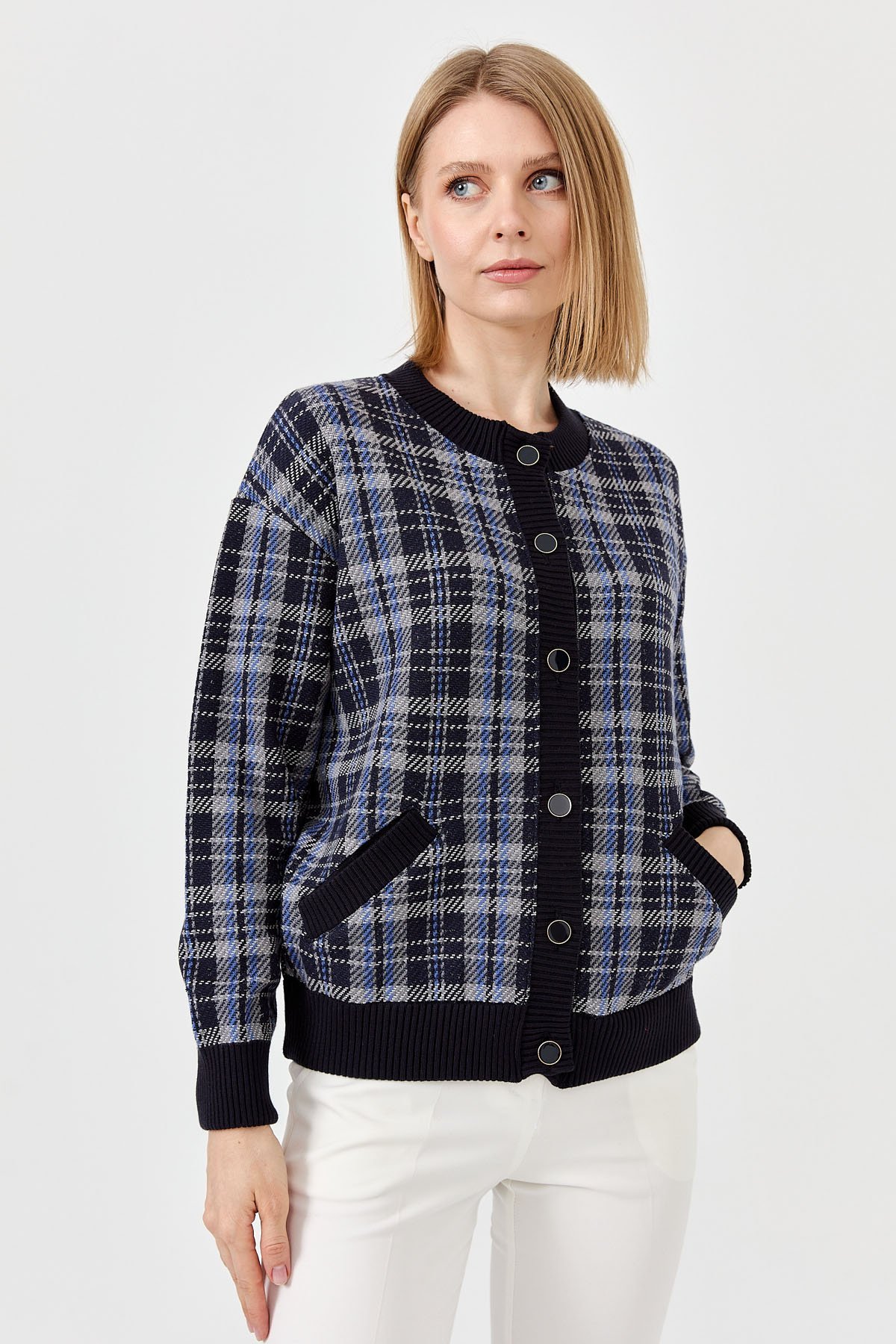 22102Kadın Sıfır Yaka Ekose Desenli Kısa Ceket Lacivert