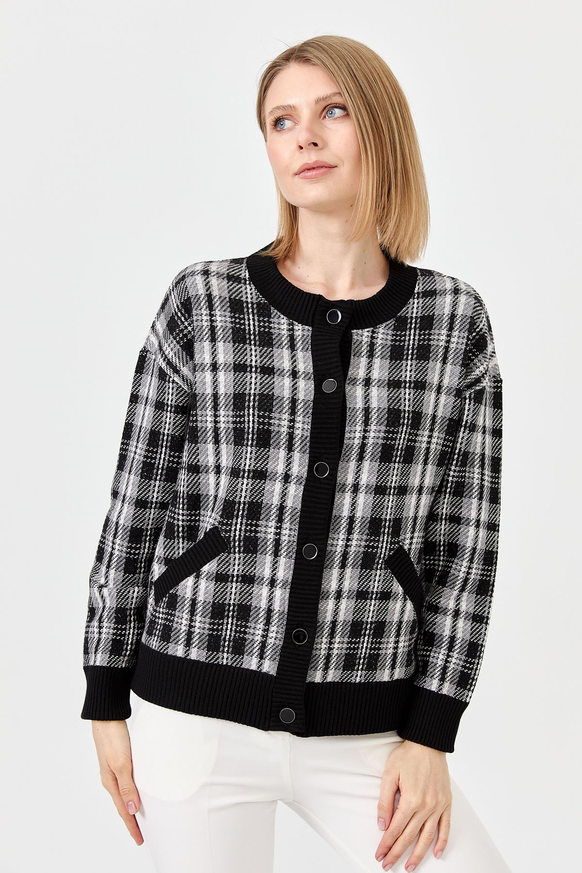 22102Kadın Sıfır Yaka Ekose Desenli Kısa Ceket Siyah