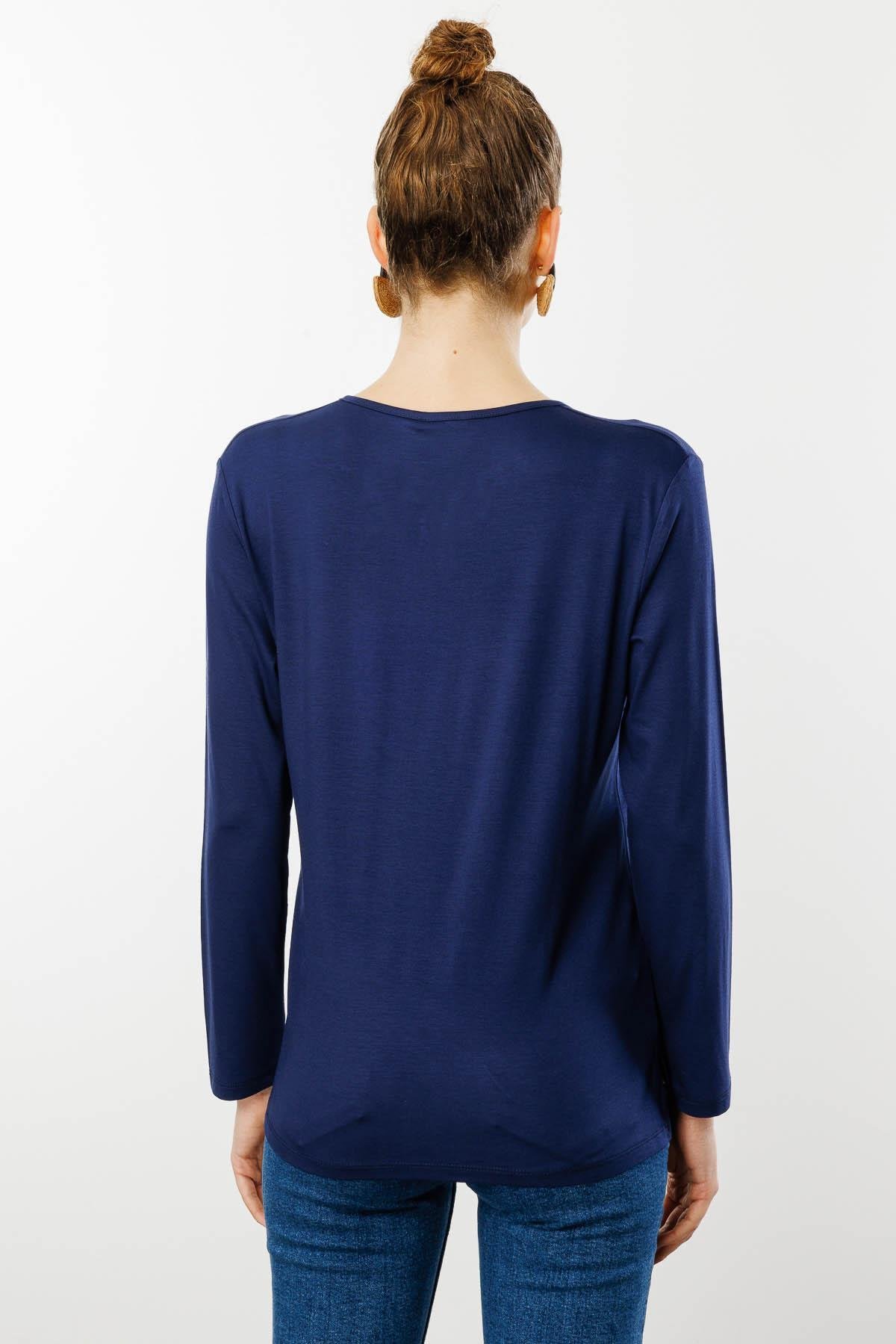 25705Kadın Sıfır Yaka El Nakışı İşlemeli Bluz Lacivert