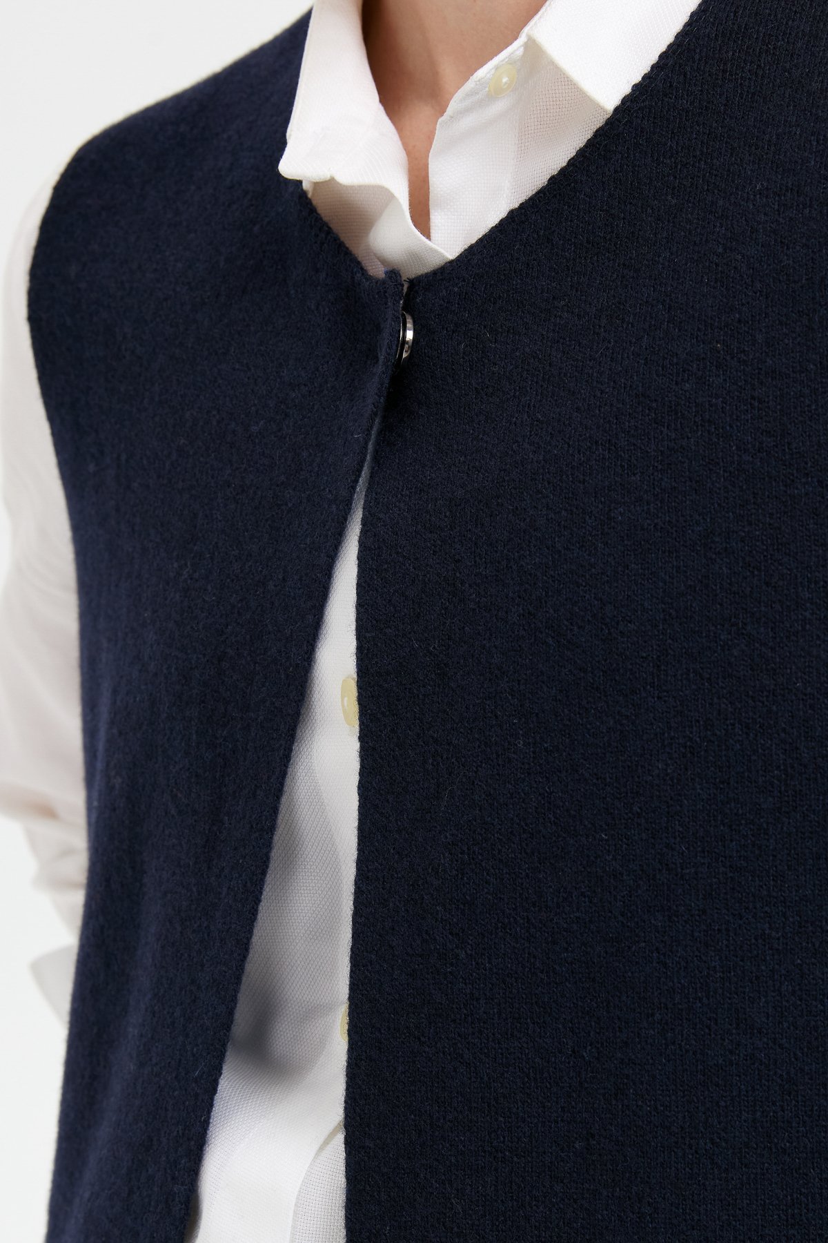 24010Kadın Sıfır Yaka Eteği İşlemeli Yün Yelek K.Lacivert