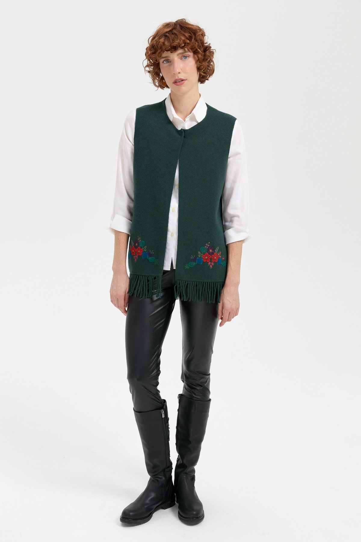 24010Kadın Sıfır Yaka Eteği İşlemeli Yün Yelek Yeşil