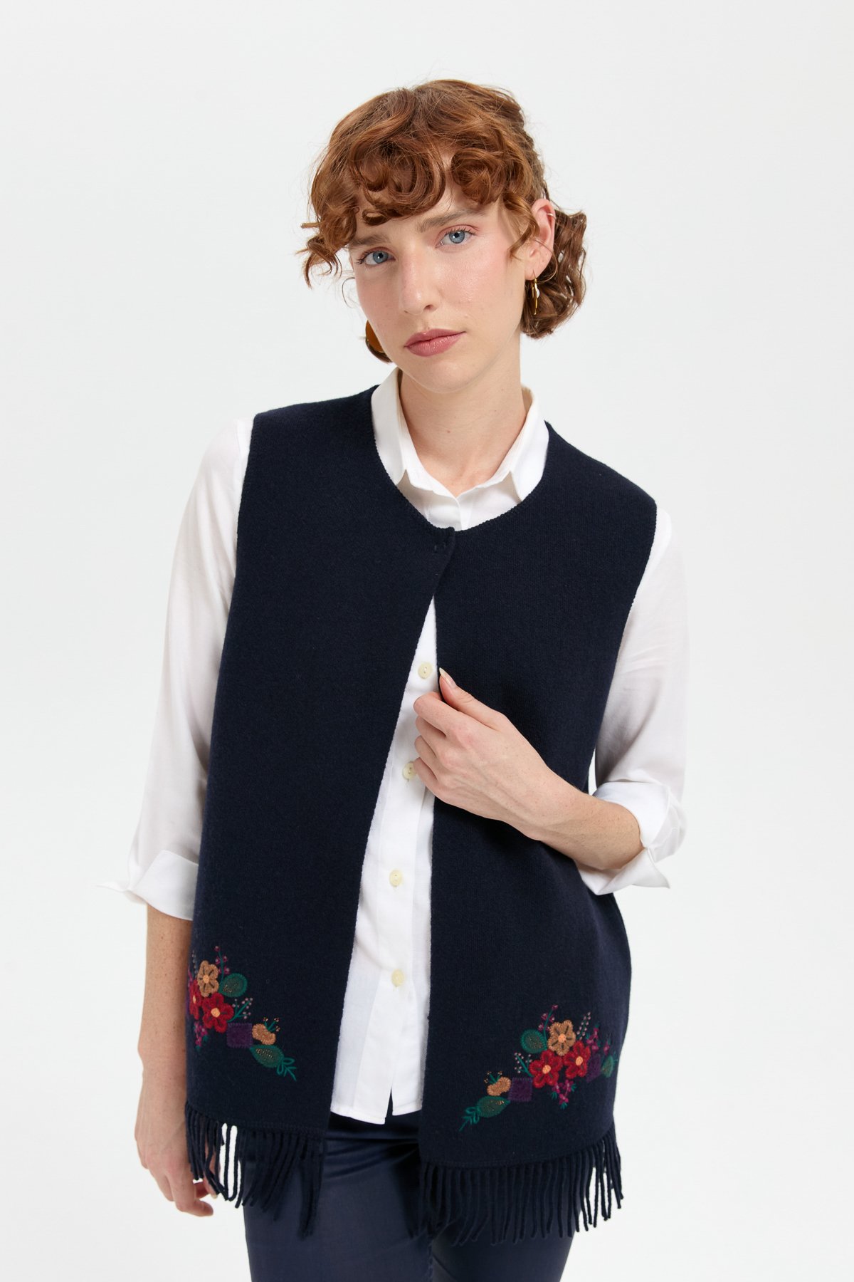 24010Kadın Sıfır Yaka Eteği İşlemeli Yün Yelek K.Lacivert