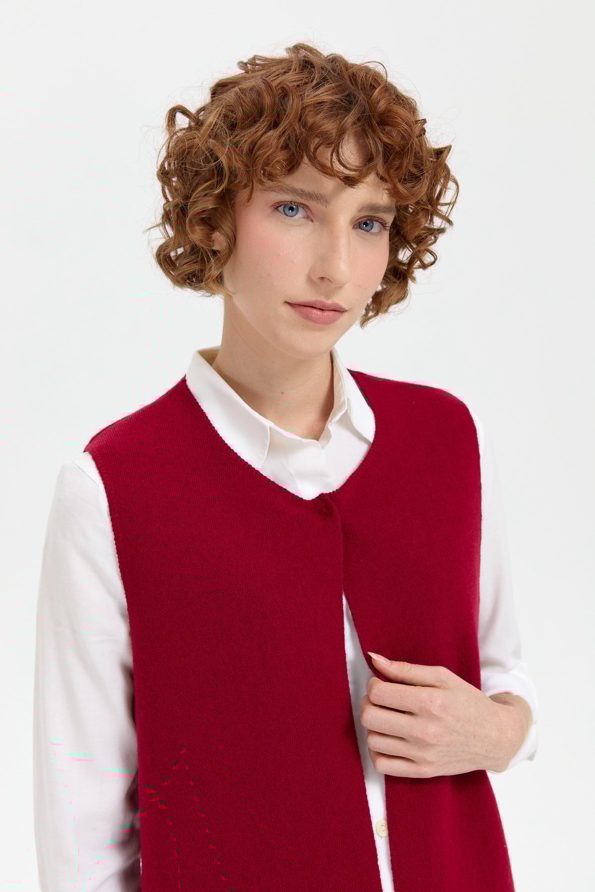 24010Kadın Sıfır Yaka Eteği İşlemeli Yün Yelek V.Çürüğü