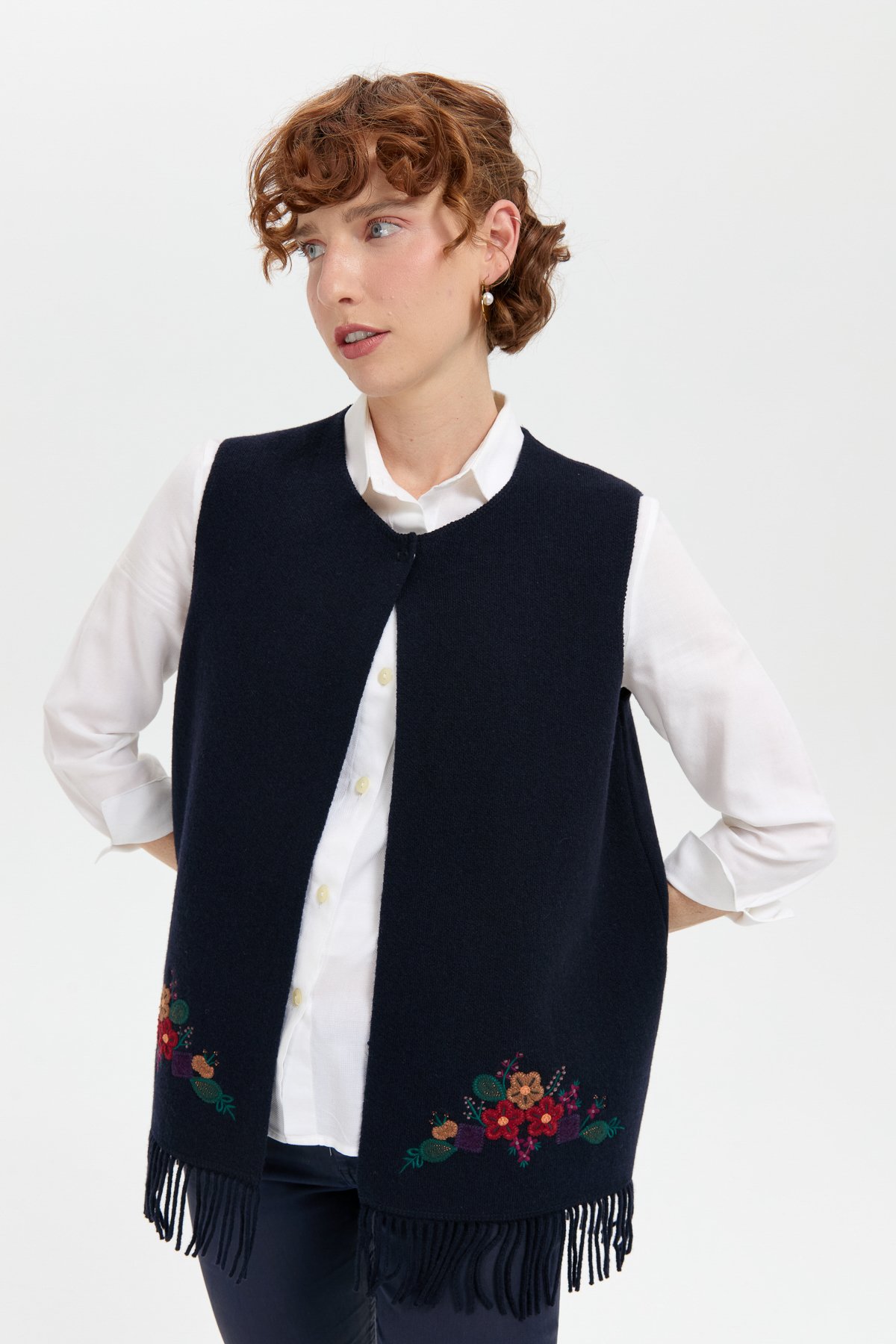 24010Kadın Sıfır Yaka Eteği İşlemeli Yün Yelek K.Lacivert