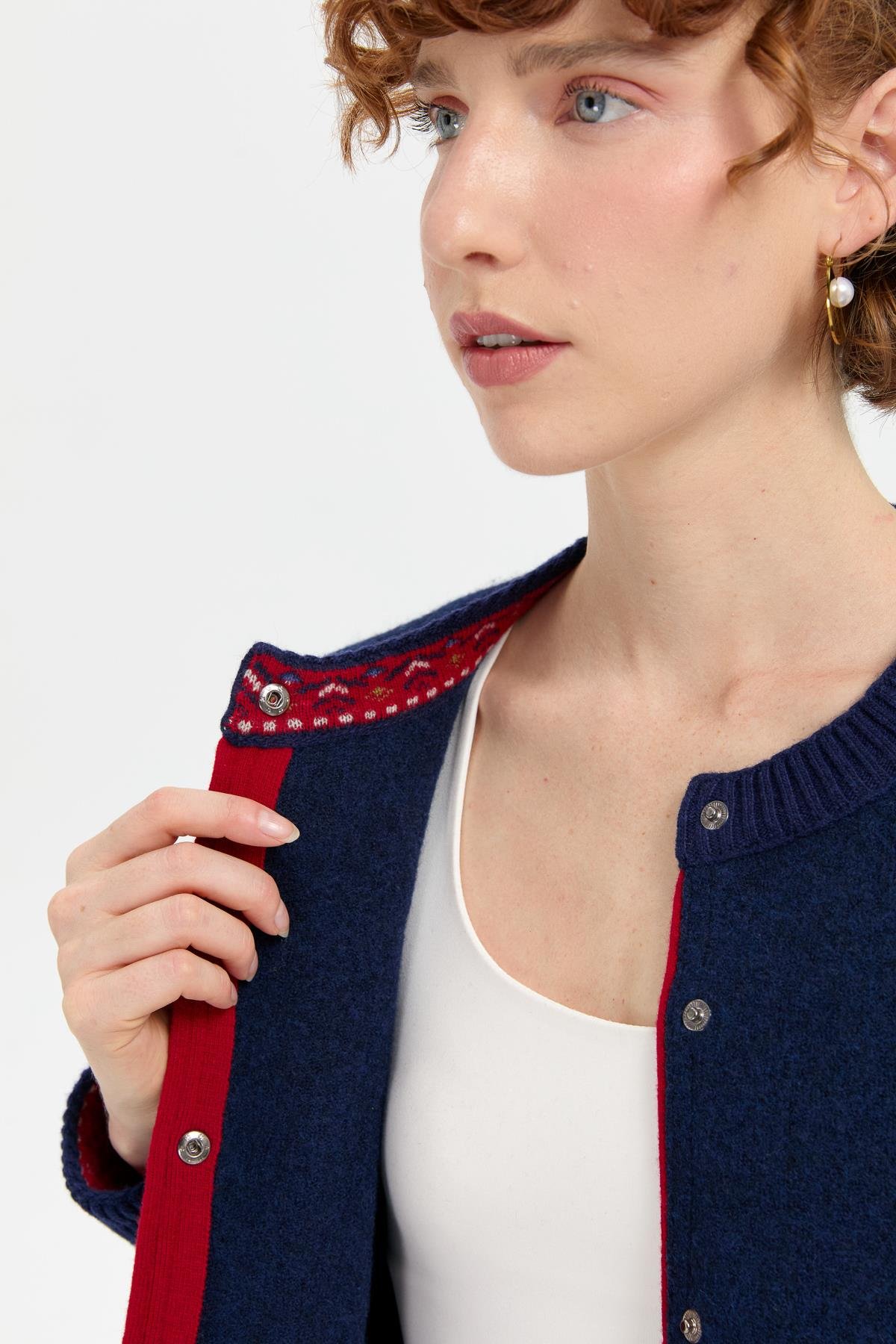 24085Kadın Sıfır Yaka Eteği ve Kol Ucu Desenli Yün Ceket Y.A.Lacivert