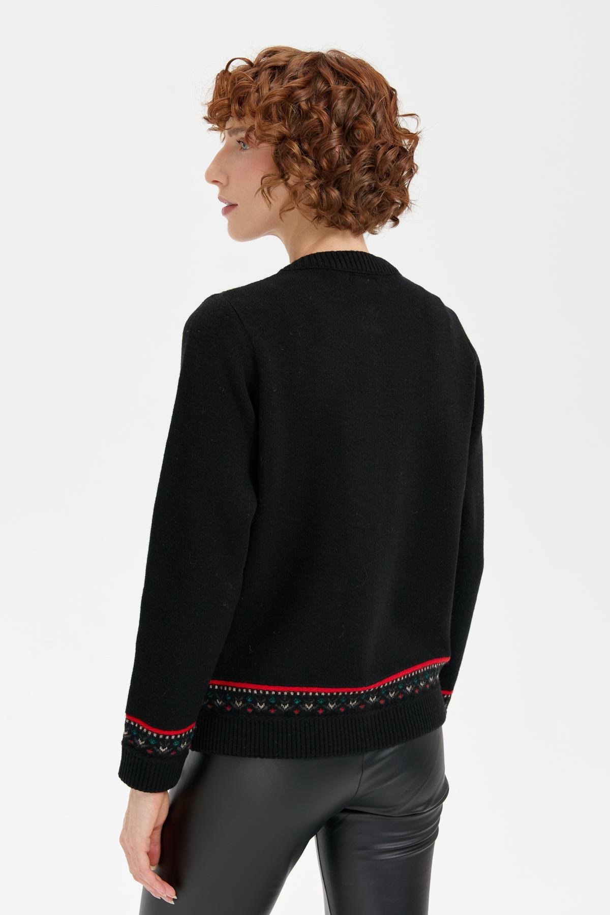 24085Kadın Sıfır Yaka Eteği ve Kol Ucu Desenli Yün Ceket Siyah