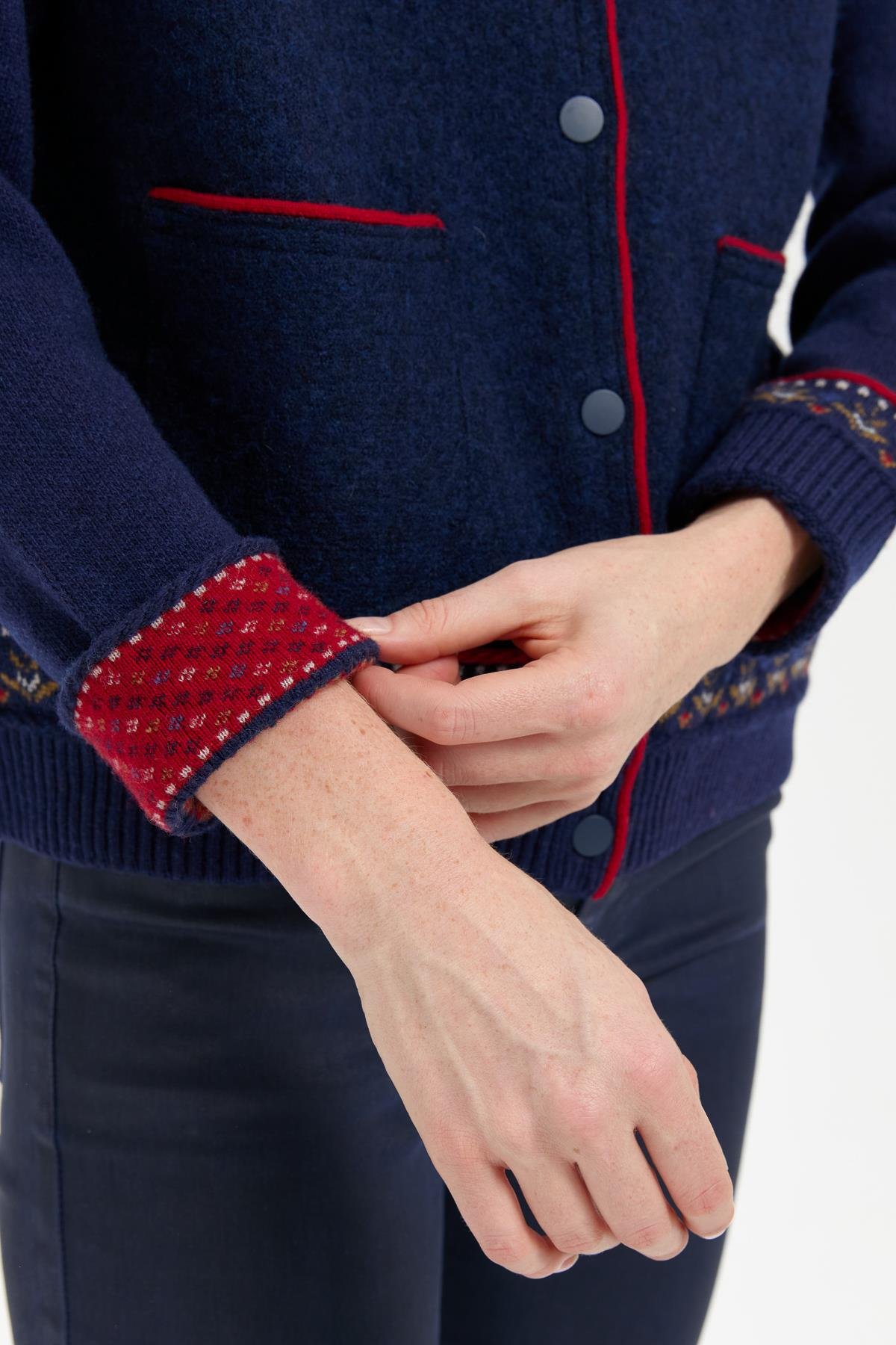 24085Kadın Sıfır Yaka Eteği ve Kol Ucu Desenli Yün Ceket Y.A.Lacivert