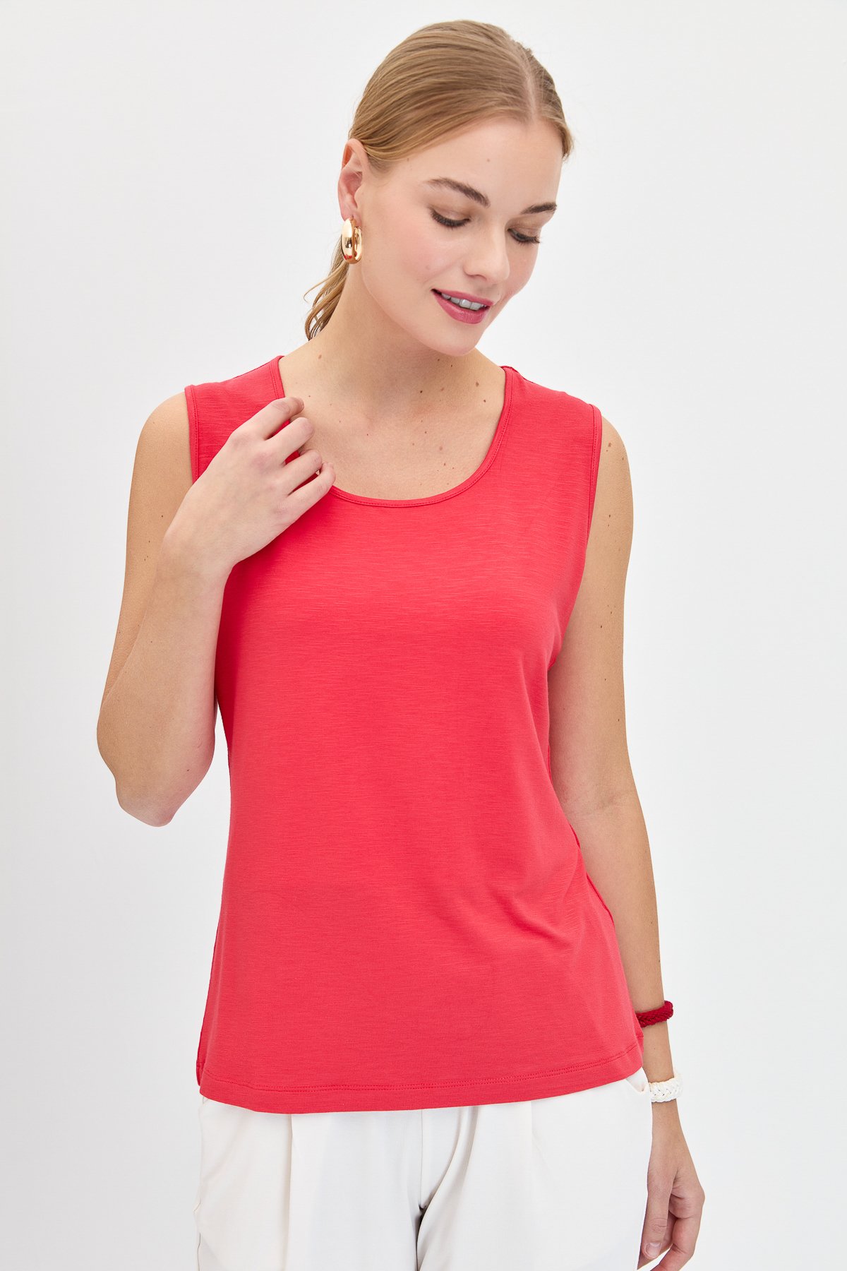 KMY24086Kadın Sıfır Yaka Flamlı Kumaş Basic Askılı Tshirt Mercan