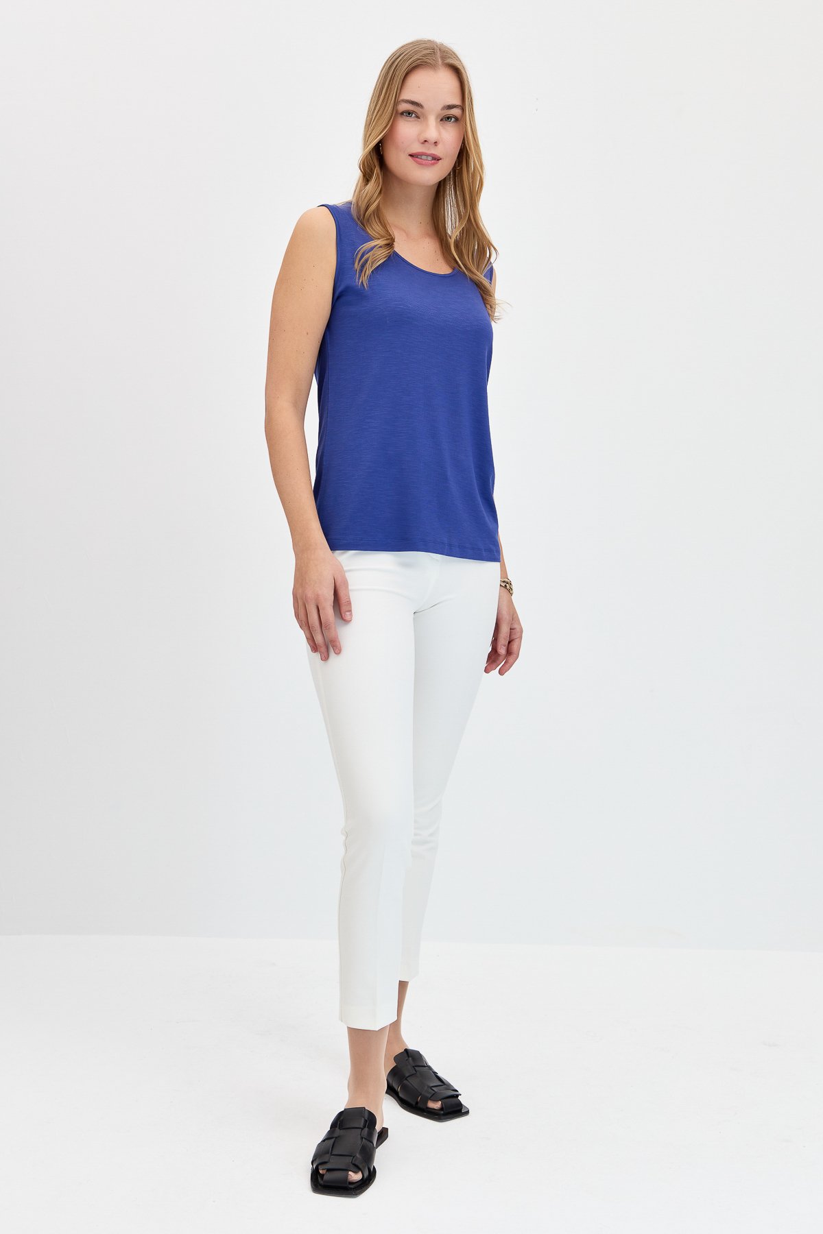 KMY24086Kadın Sıfır Yaka Flamlı Kumaş Basic Askılı Tshirt İndigo