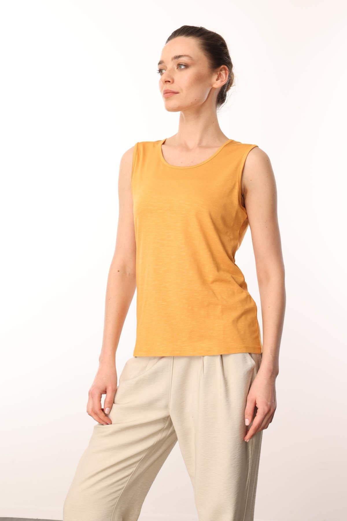 KMY24086Kadın Sıfır Yaka Flamlı Kumaş Basic Askılı Tshirt Hardal