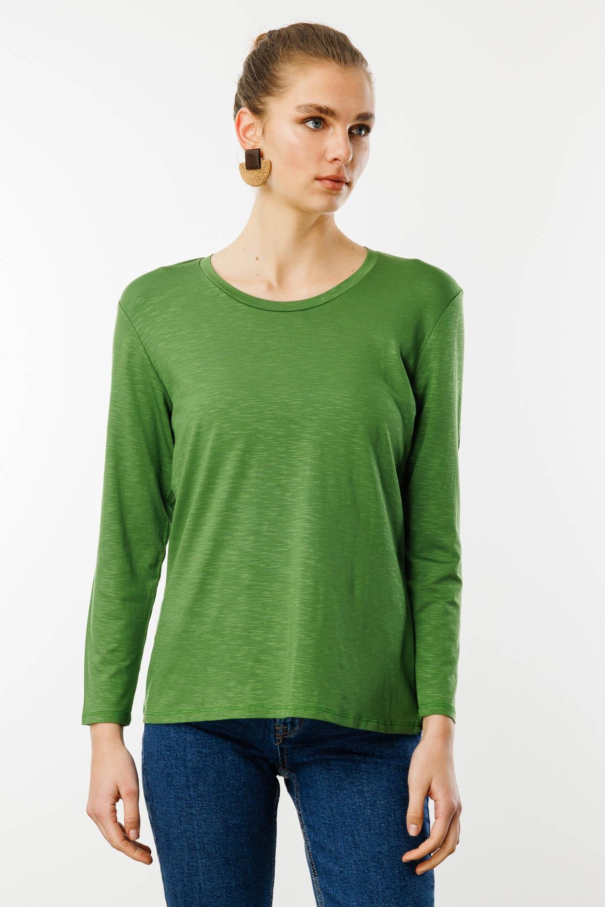KMY24093Kadın Sıfır Yaka Flamlı Kumaş Basic Penye Bluz A.Yeşil