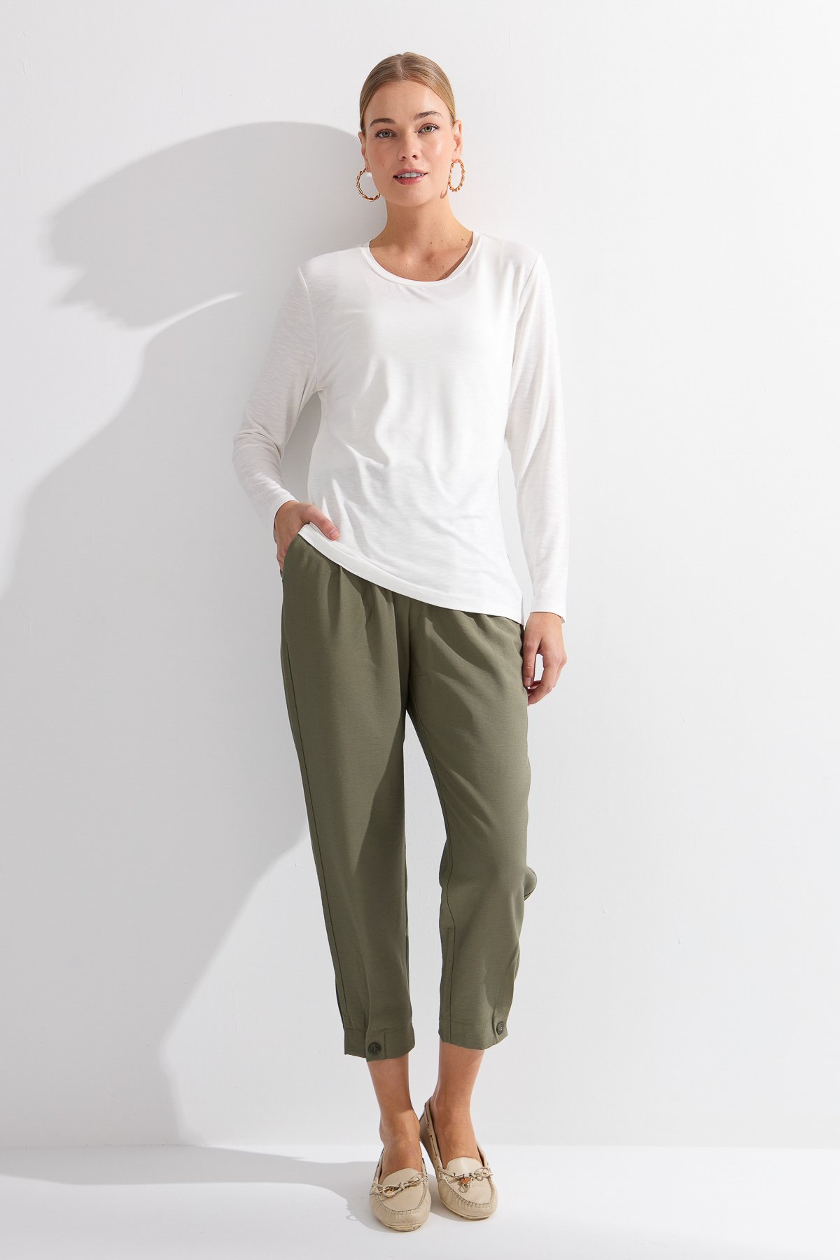 KMY24093Kadın Sıfır Yaka Flamlı Kumaş Basic Penye Bluz Ekru