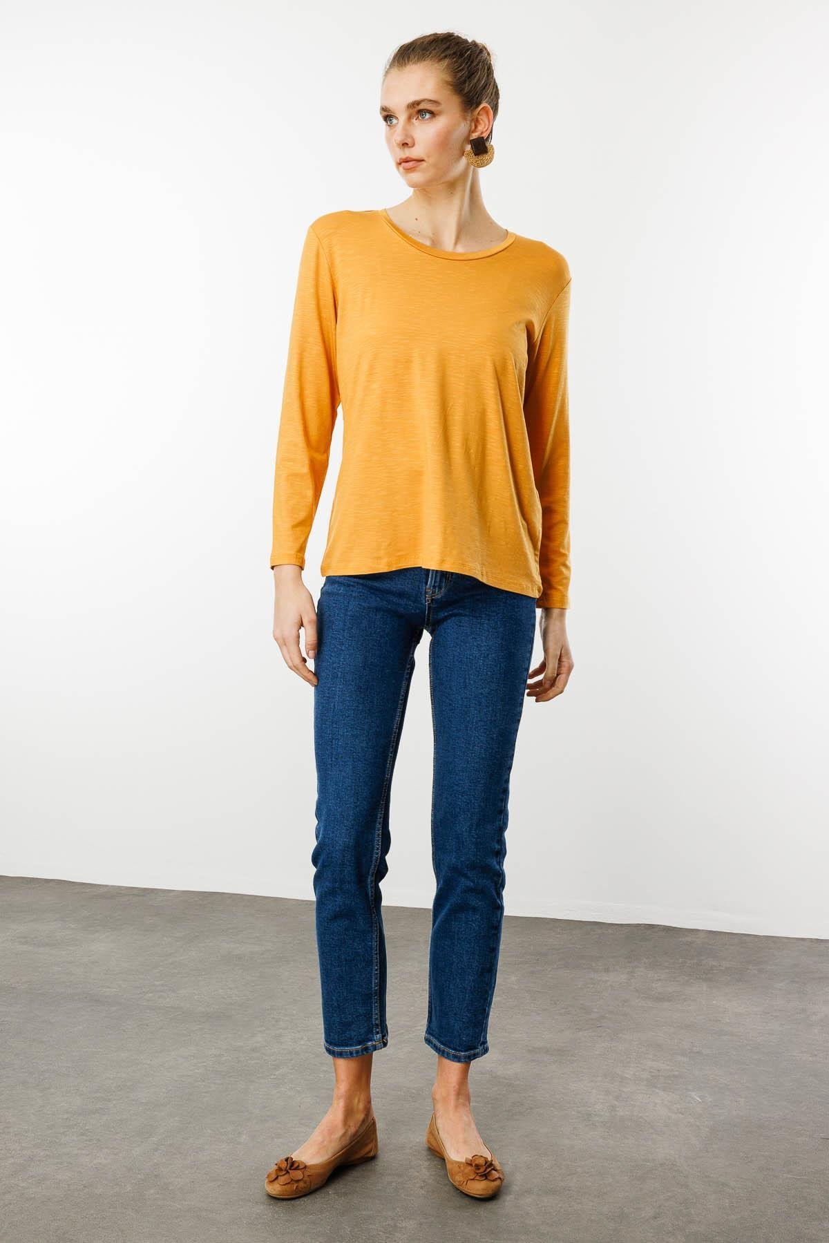 KMY24093Kadın Sıfır Yaka Flamlı Kumaş Basic Penye Bluz Hardal