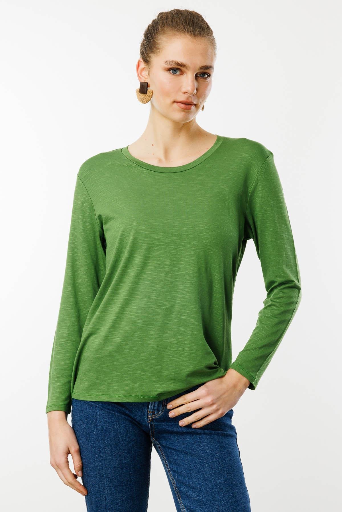 KMY24093Kadın Sıfır Yaka Flamlı Kumaş Basic Penye Bluz A.Yeşil
