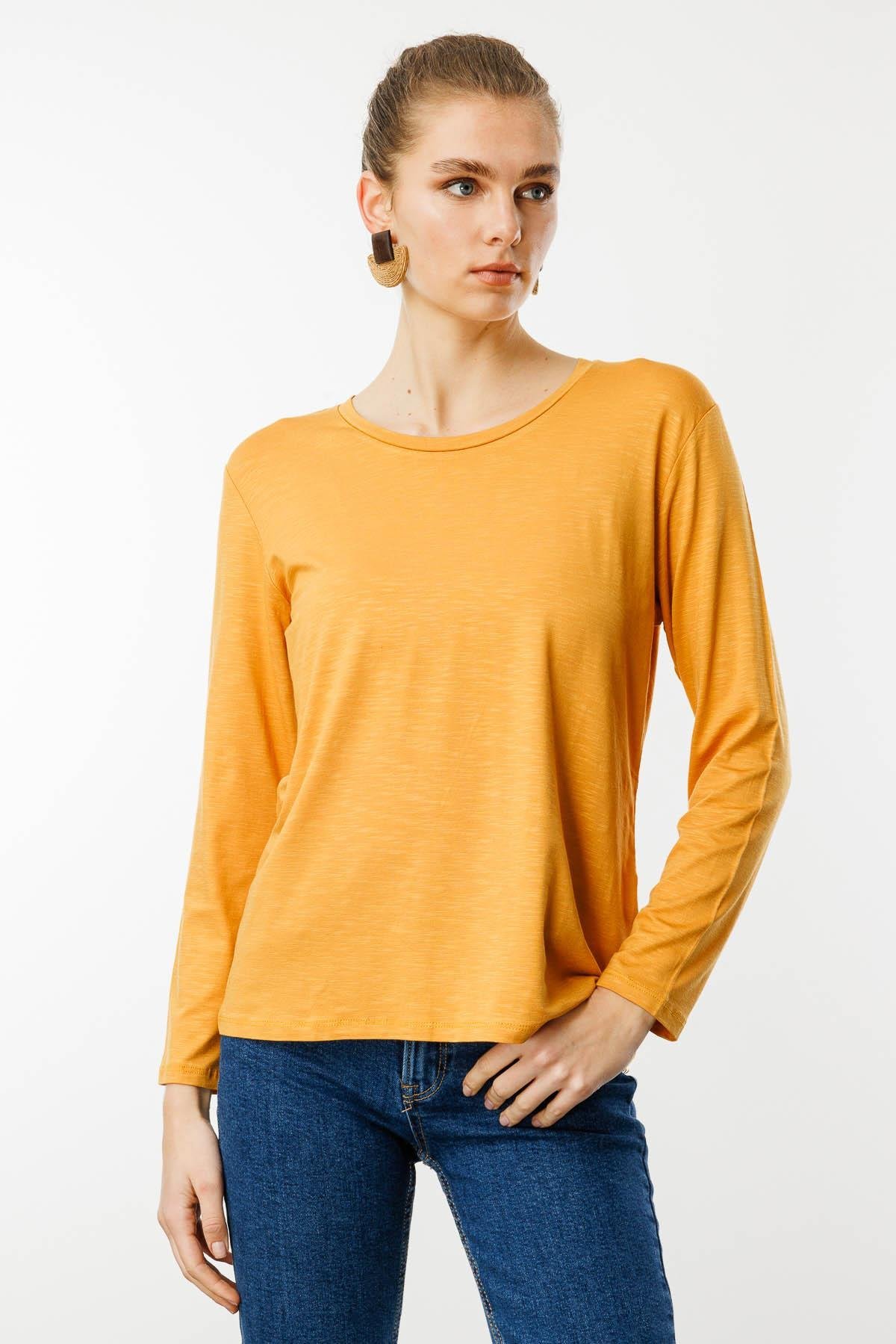 KMY24093Kadın Sıfır Yaka Flamlı Kumaş Basic Penye Bluz Hardal