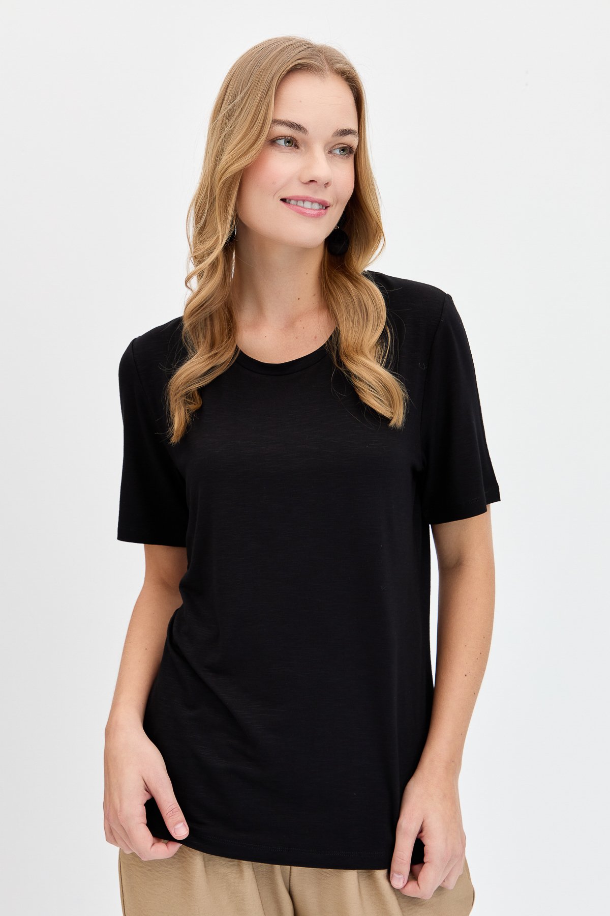 KMY24084Kadın Sıfır Yaka Flamlı Kumaş Penye Tshirt Siyah