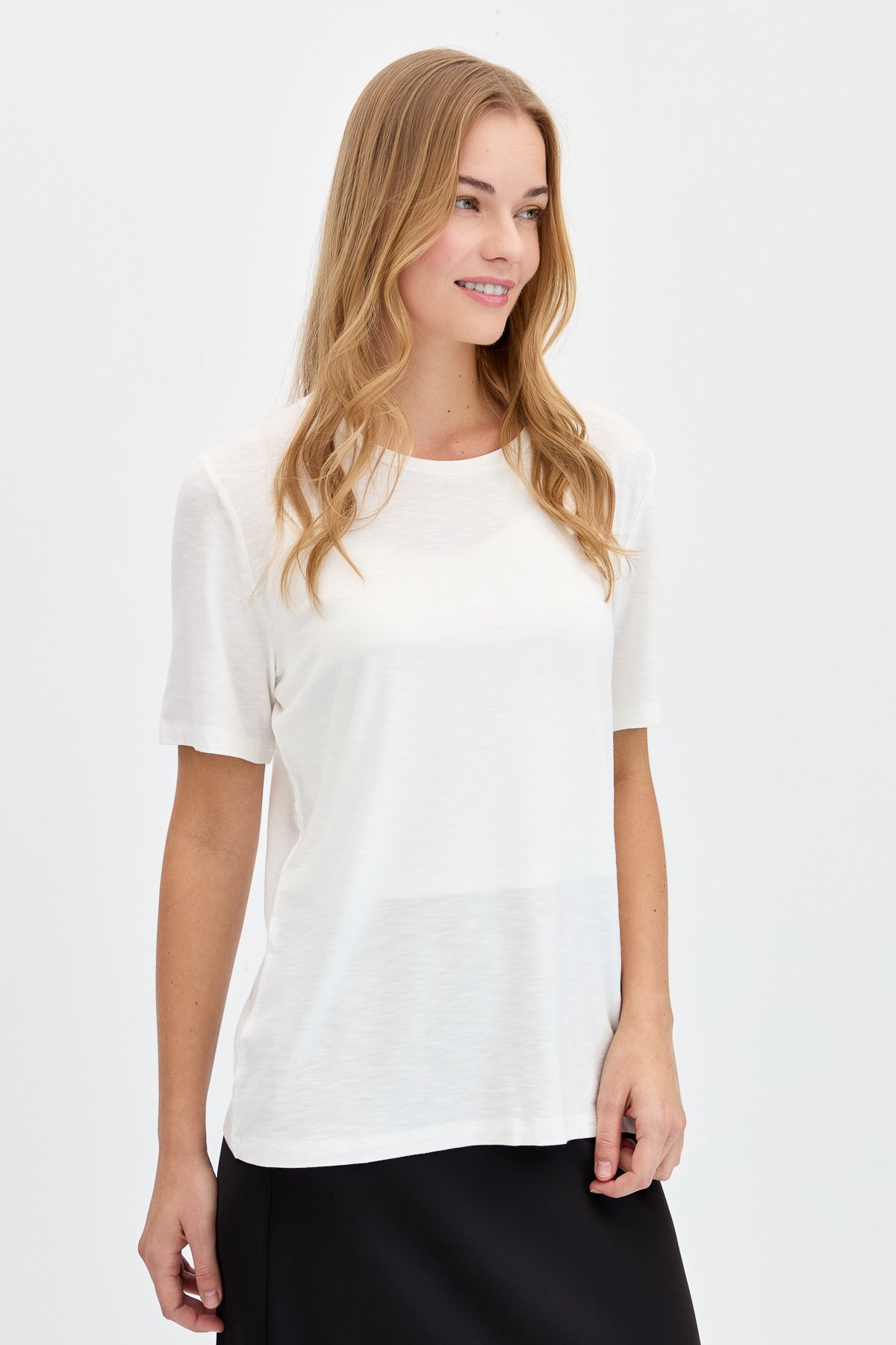 KMY24084Kadın Sıfır Yaka Flamlı Kumaş Penye Tshirt Ekru