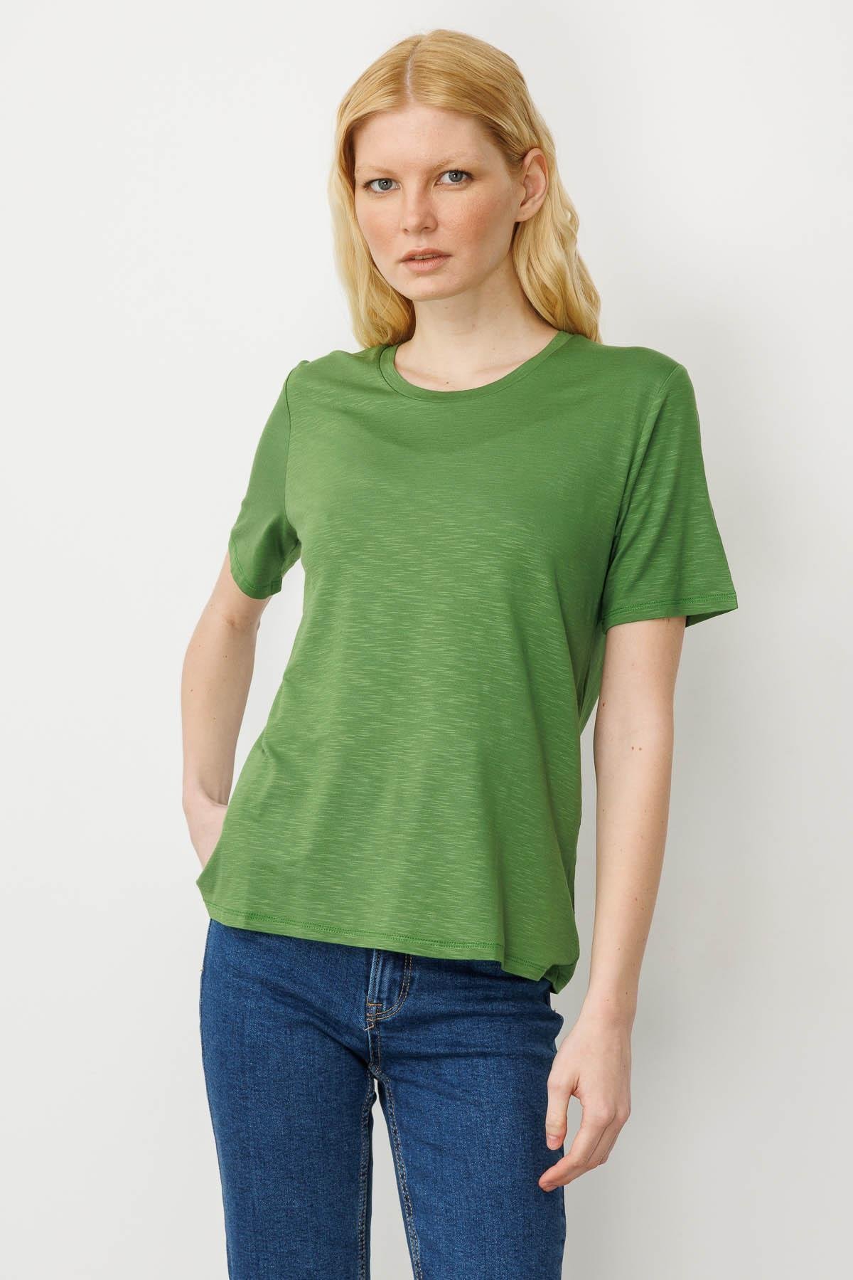 KMY24084Kadın Sıfır Yaka Flamlı Kumaş Penye Tshirt A.Yeşil