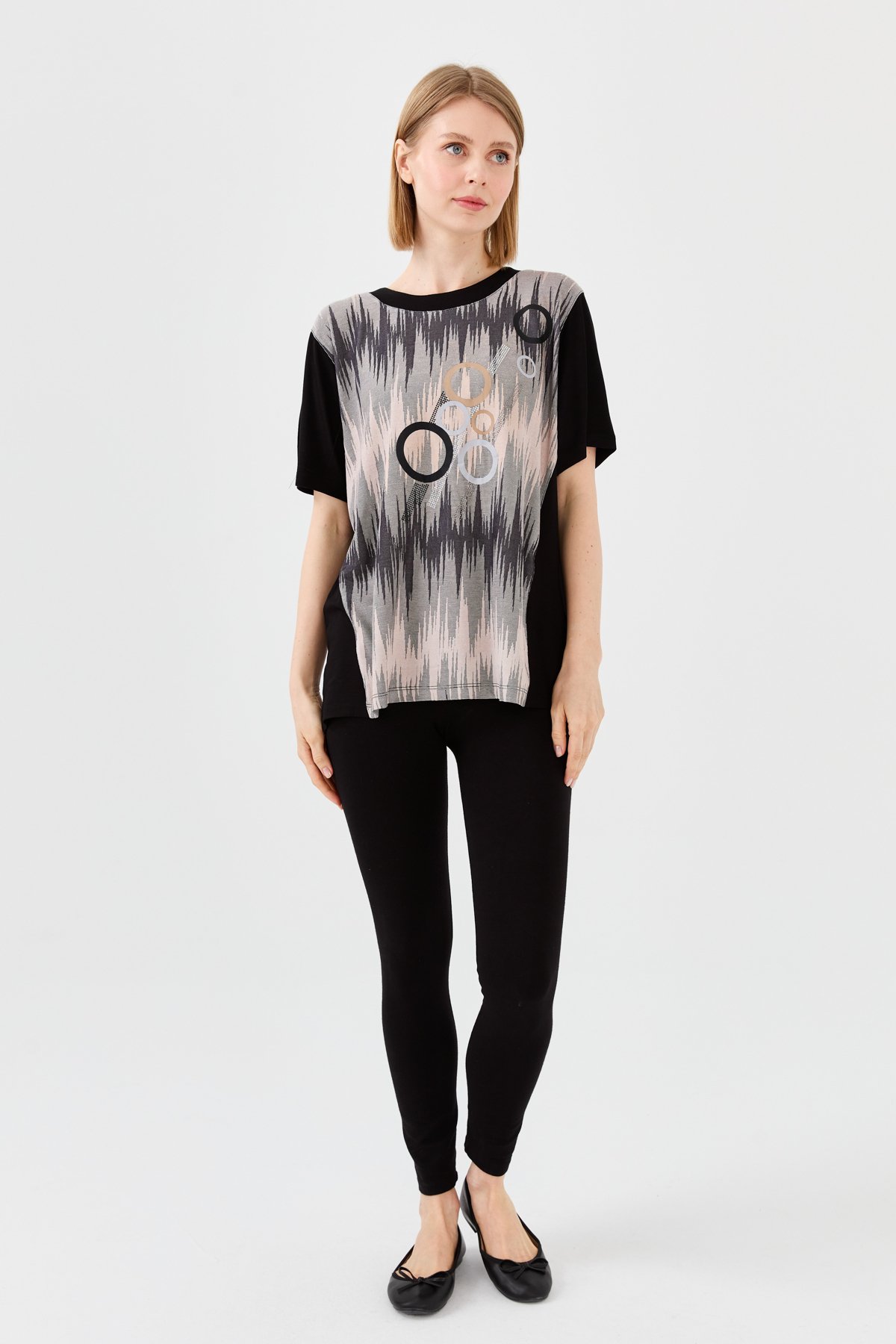 23758Kadın Sıfır Yaka Halka Desenli Penye T-shirt Siyah