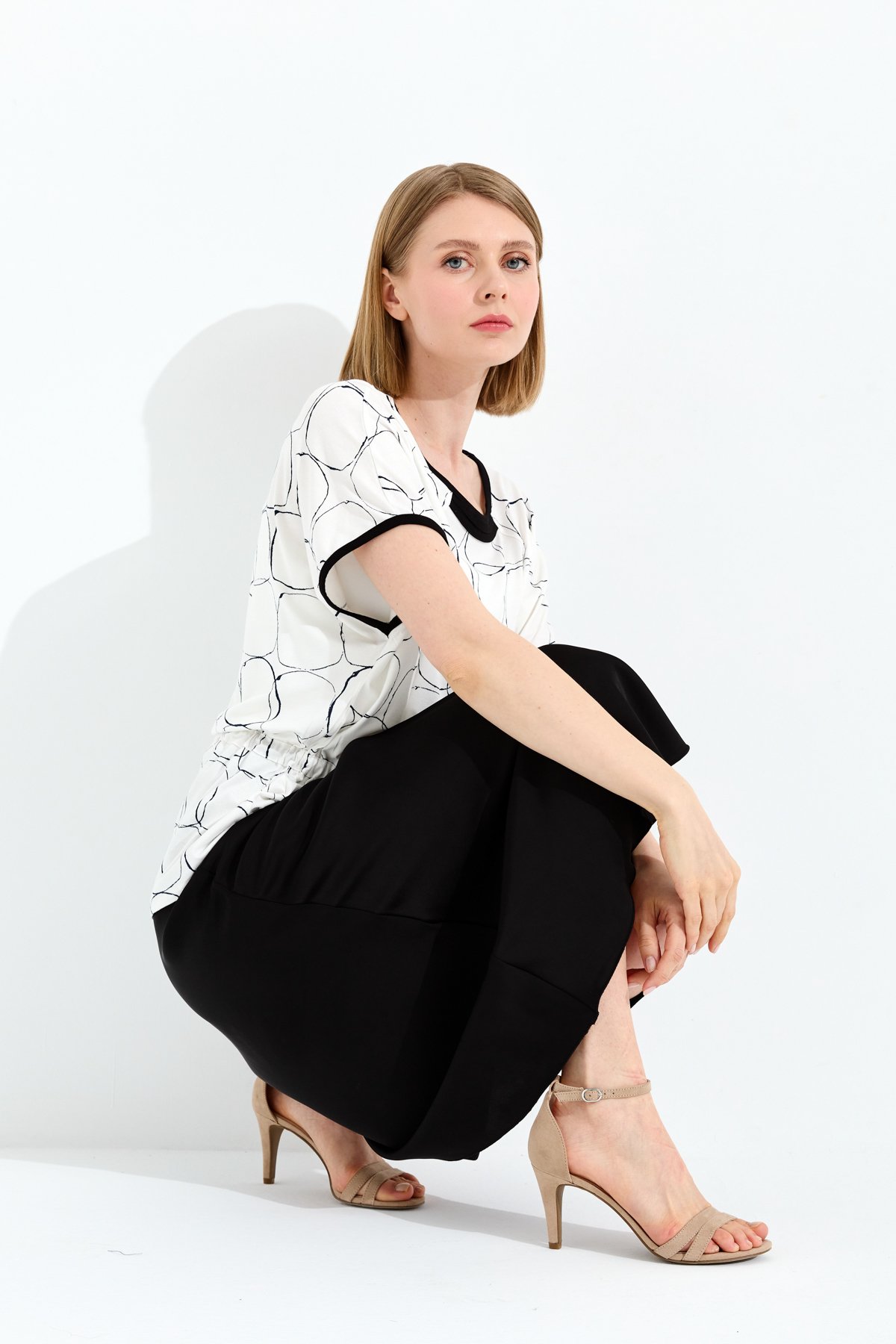 23719Kadın Sıfır Yaka İki Renk Penye T-shirt Ekru/Siyah