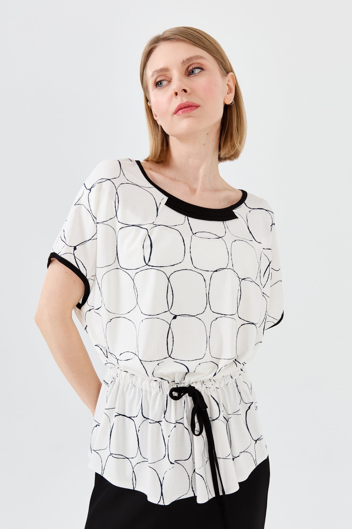 23719Kadın Sıfır Yaka İki Renk Penye T-shirt Ekru/Siyah