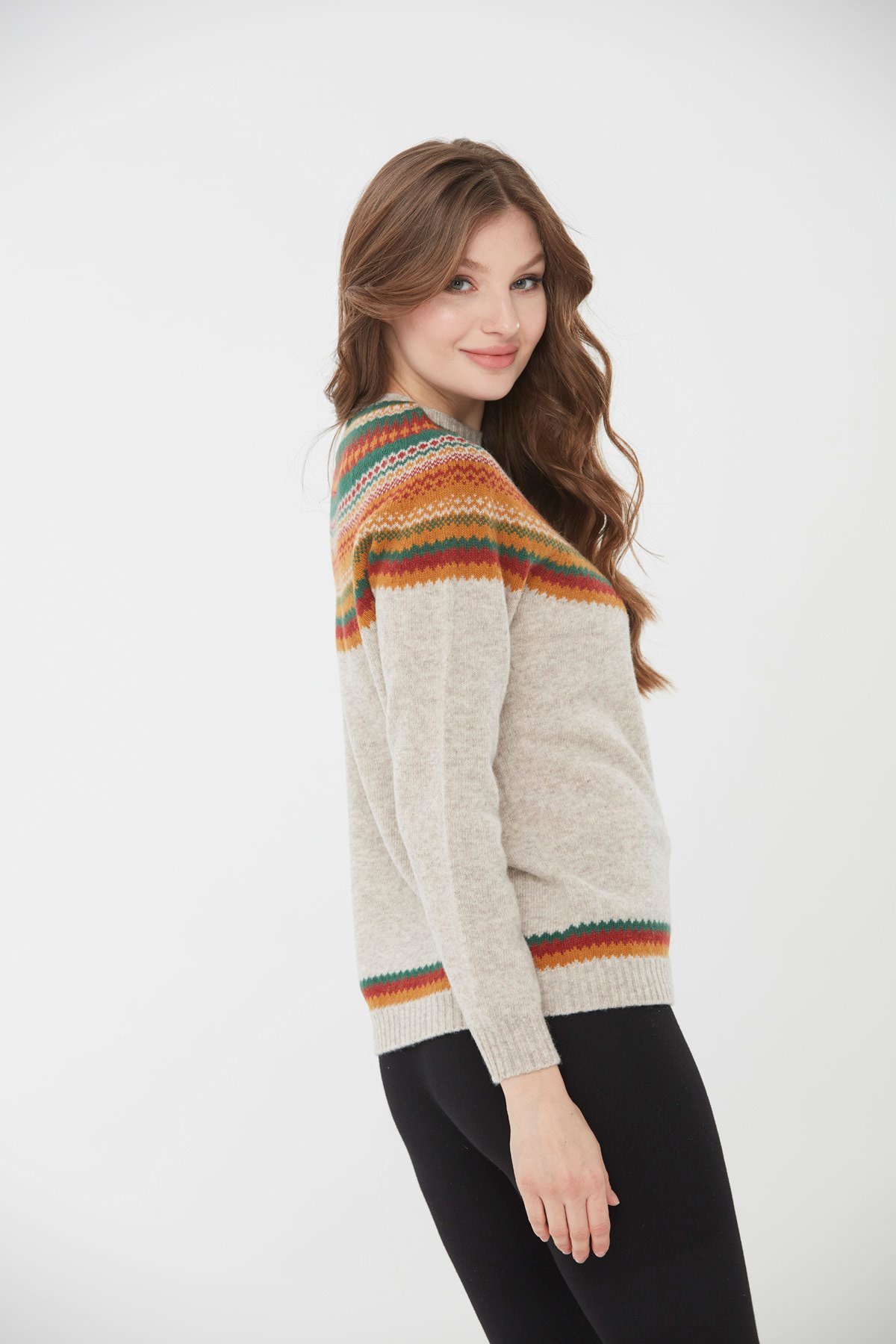 22086Kadın Sıfır Yaka İşleme Desenli Yün Kazak V.Bej