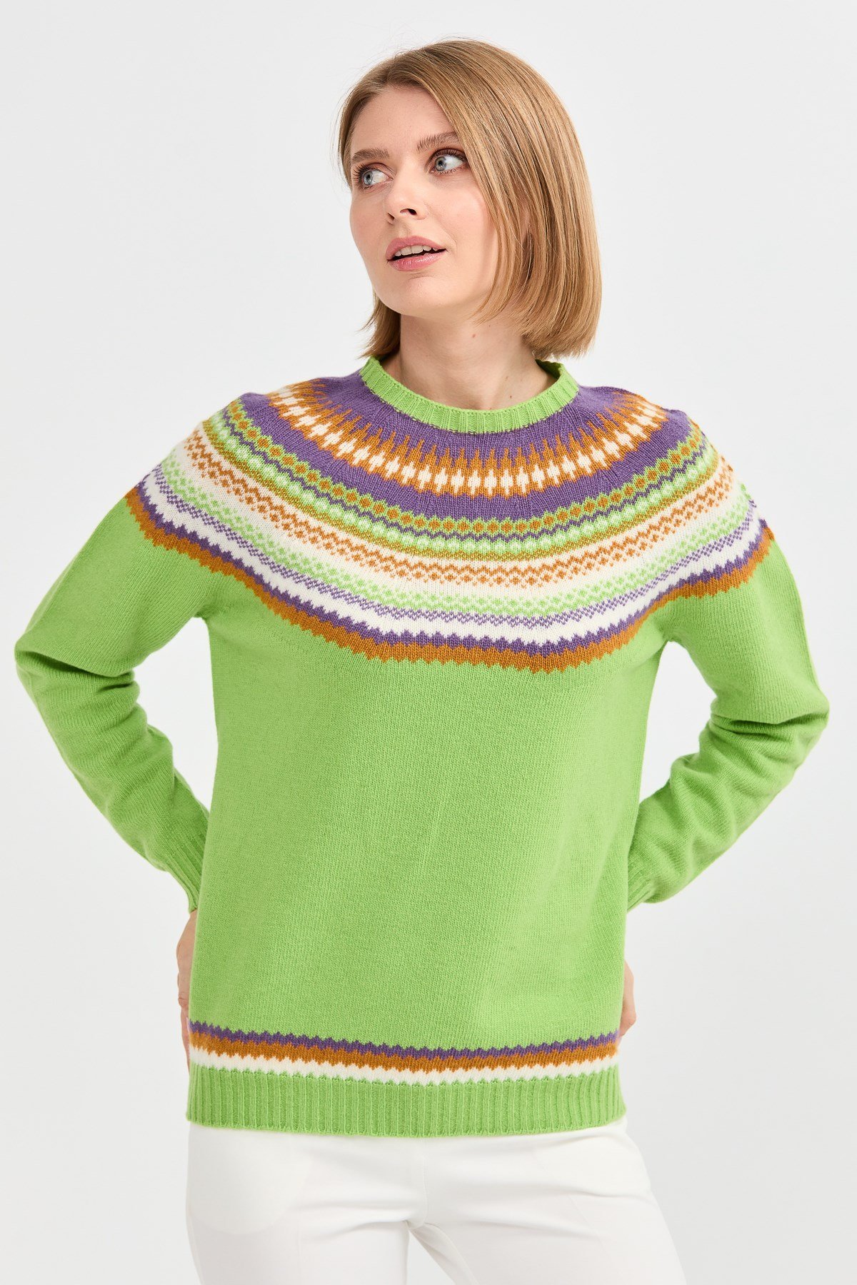 22086Kadın Sıfır Yaka Jakarlı Yün Kazak A.E.Yeşili