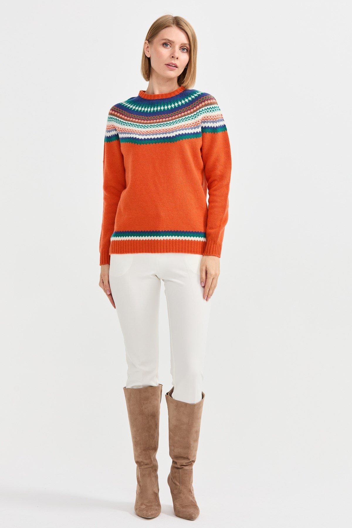 22086Kadın Sıfır Yaka Jakarlı Yün Kazak Portakal