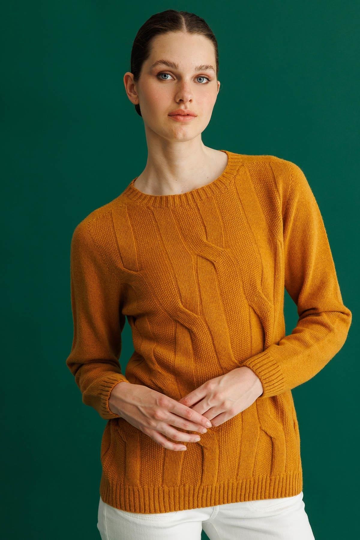 25216Kadın Sıfır Yaka Kalın Yürütmeli Yün Kazak Hardal