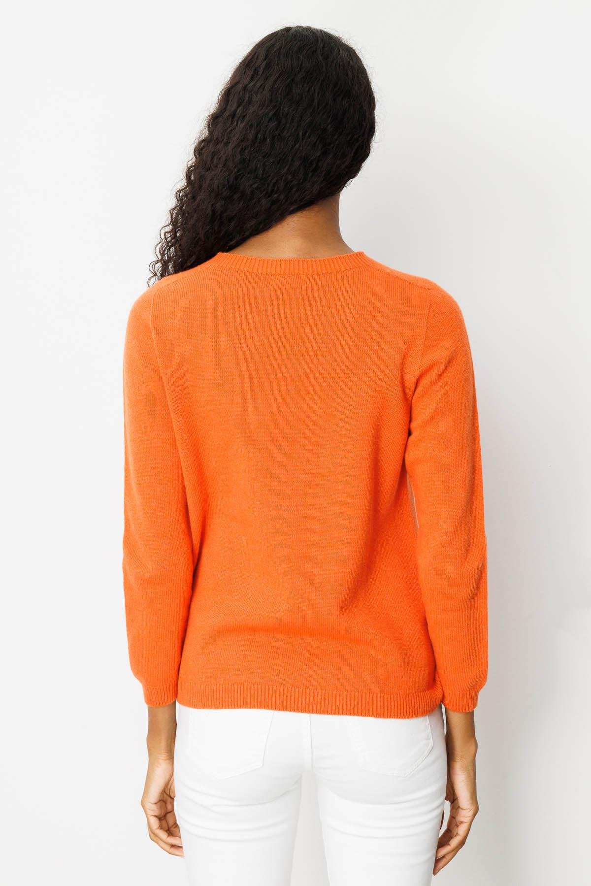 25212Kadın Sıfır Yaka Kartanesi İşlemeli Yün Kazak Portakal