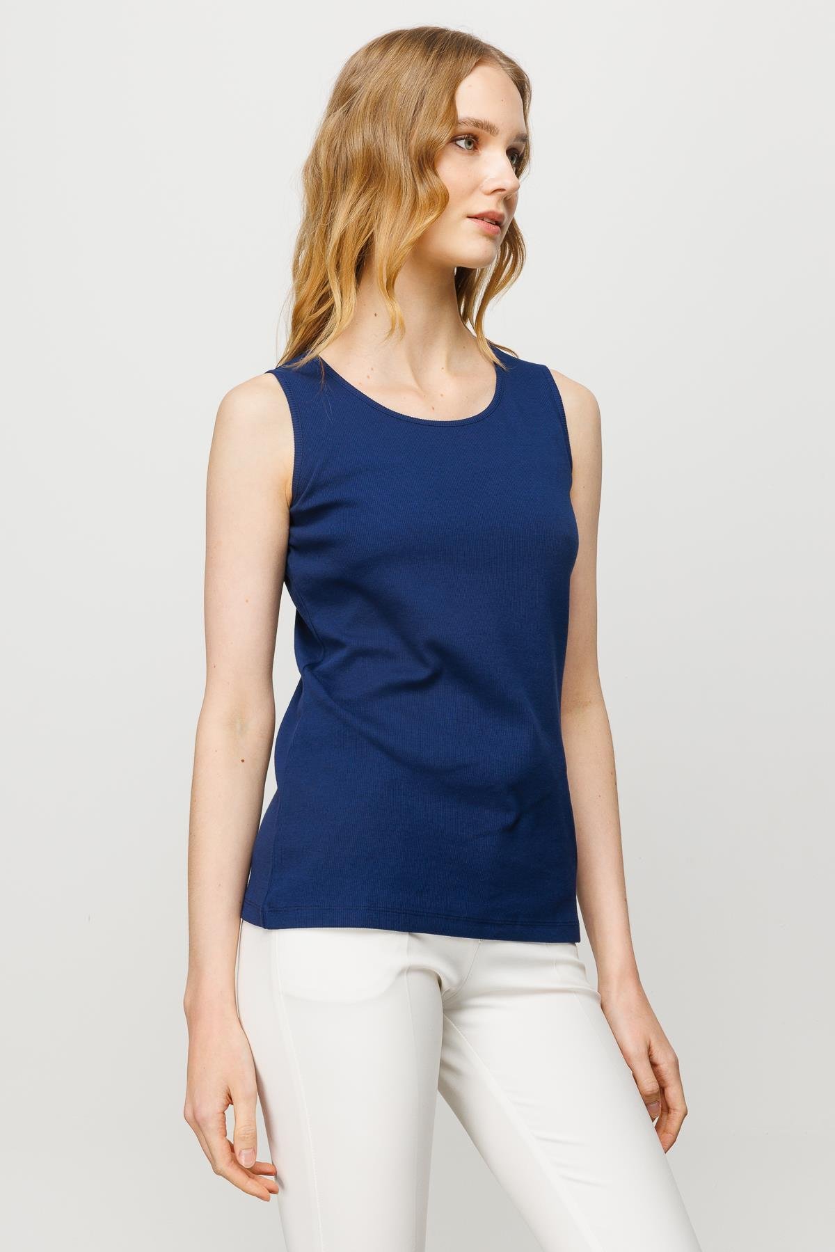 23772Kadın Sıfır Yaka Kaşkorse Pamuklu Askılı T-shirt Lacivert