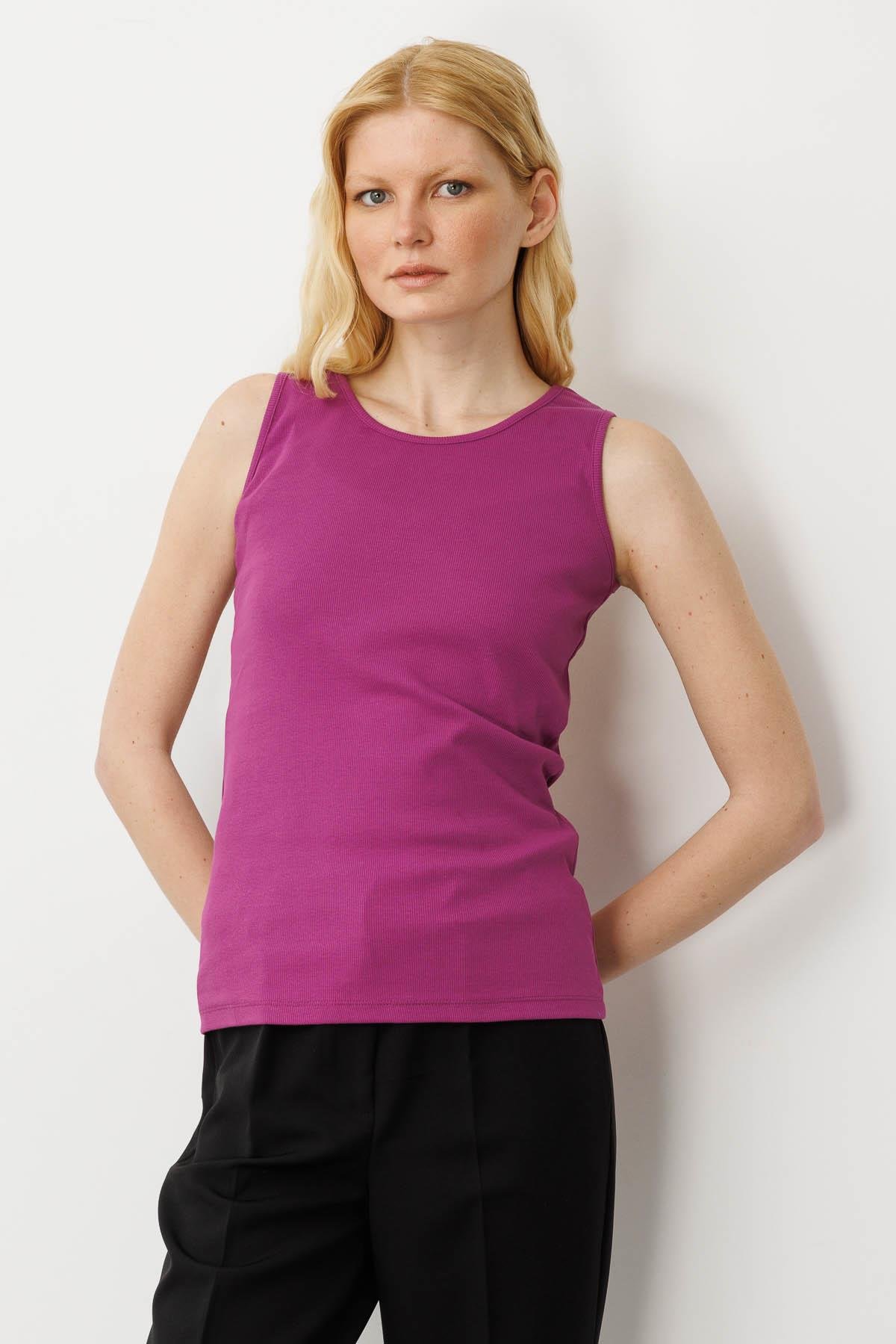 23772Kadın Sıfır Yaka Kaşkorse Pamuklu Askılı T-shirt Sıklamen