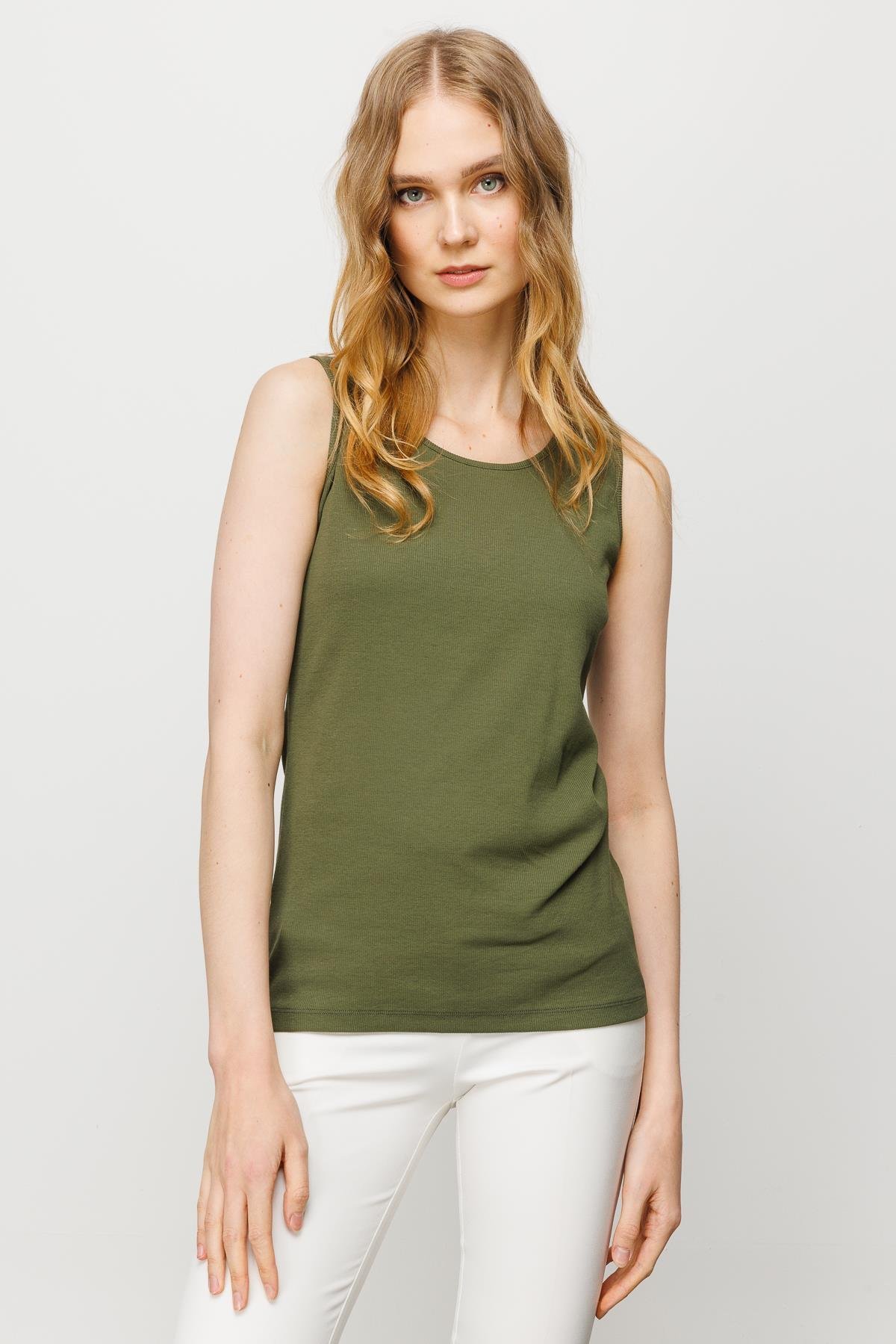 23772Kadın Sıfır Yaka Kaşkorse Pamuklu Askılı T-shirt Haki