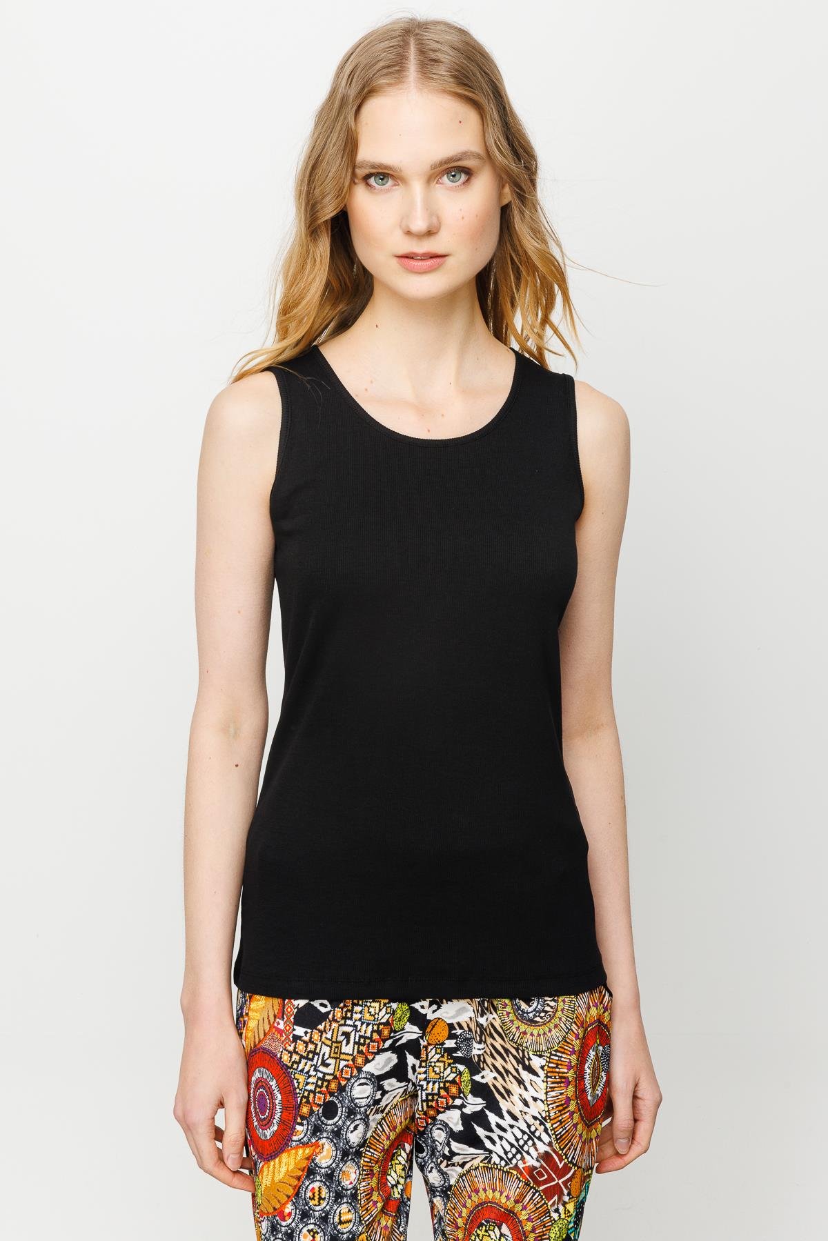 23772Kadın Sıfır Yaka Kaşkorse Pamuklu Askılı T-shirt Siyah