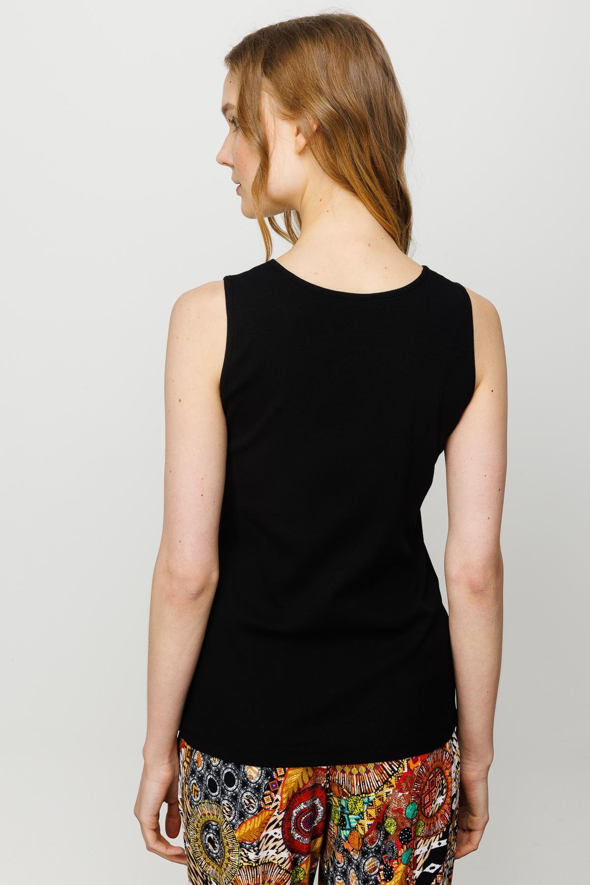 23772Kadın Sıfır Yaka Kaşkorse Pamuklu Askılı T-shirt Siyah