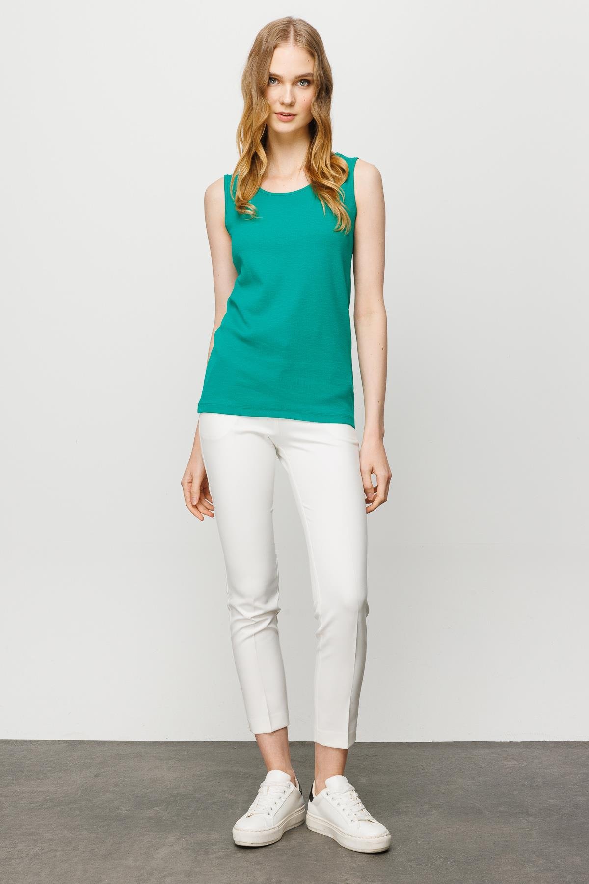 23772Kadın Sıfır Yaka Kaşkorse Pamuklu Askılı T-shirt Yeşil