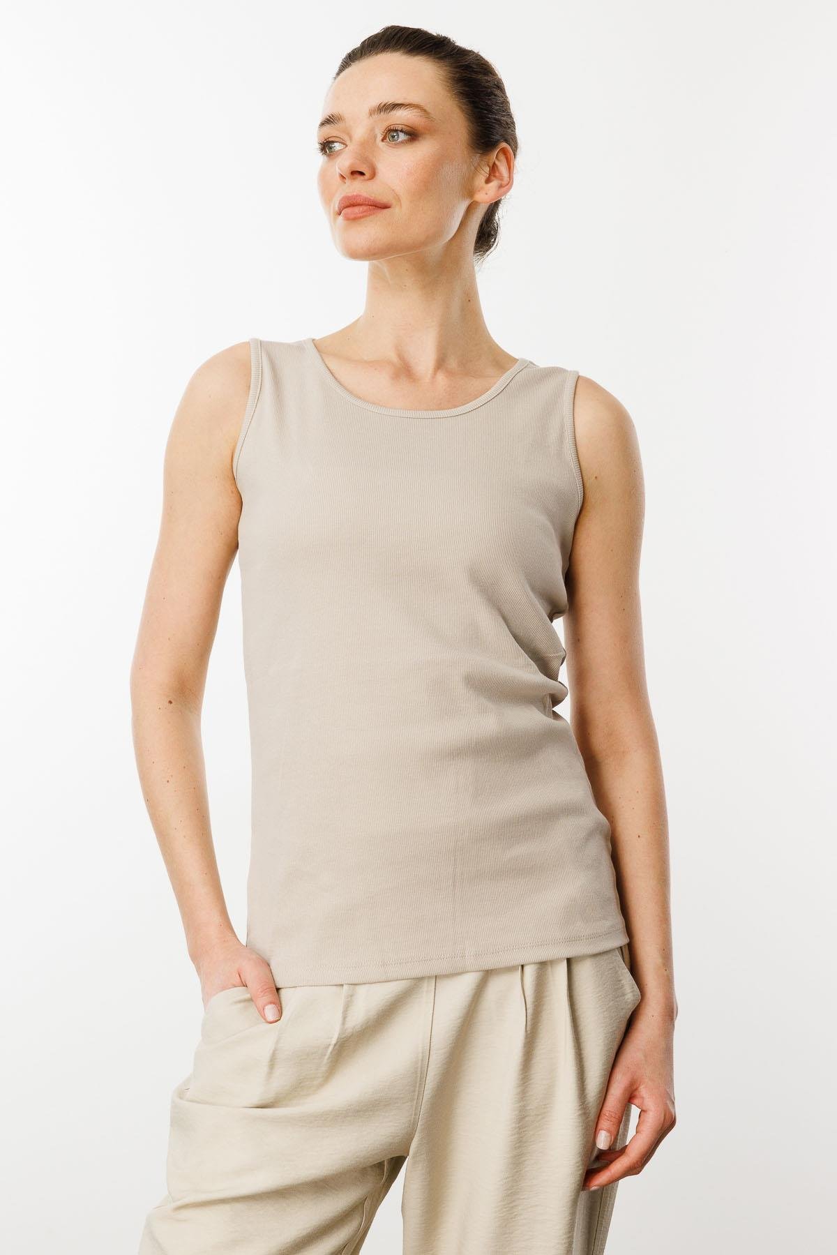 23772Kadın Sıfır Yaka Kaşkorse Pamuklu Askılı T-shirt Bej