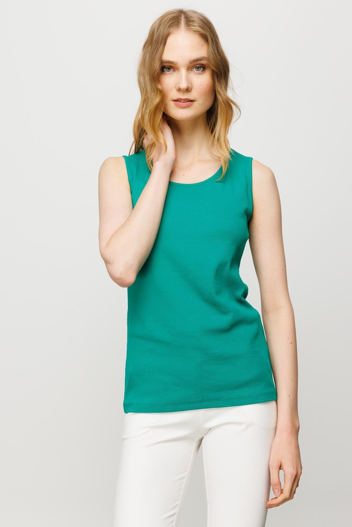 23772Kadın Sıfır Yaka Kaşkorse Pamuklu Askılı T-shirt Yeşil