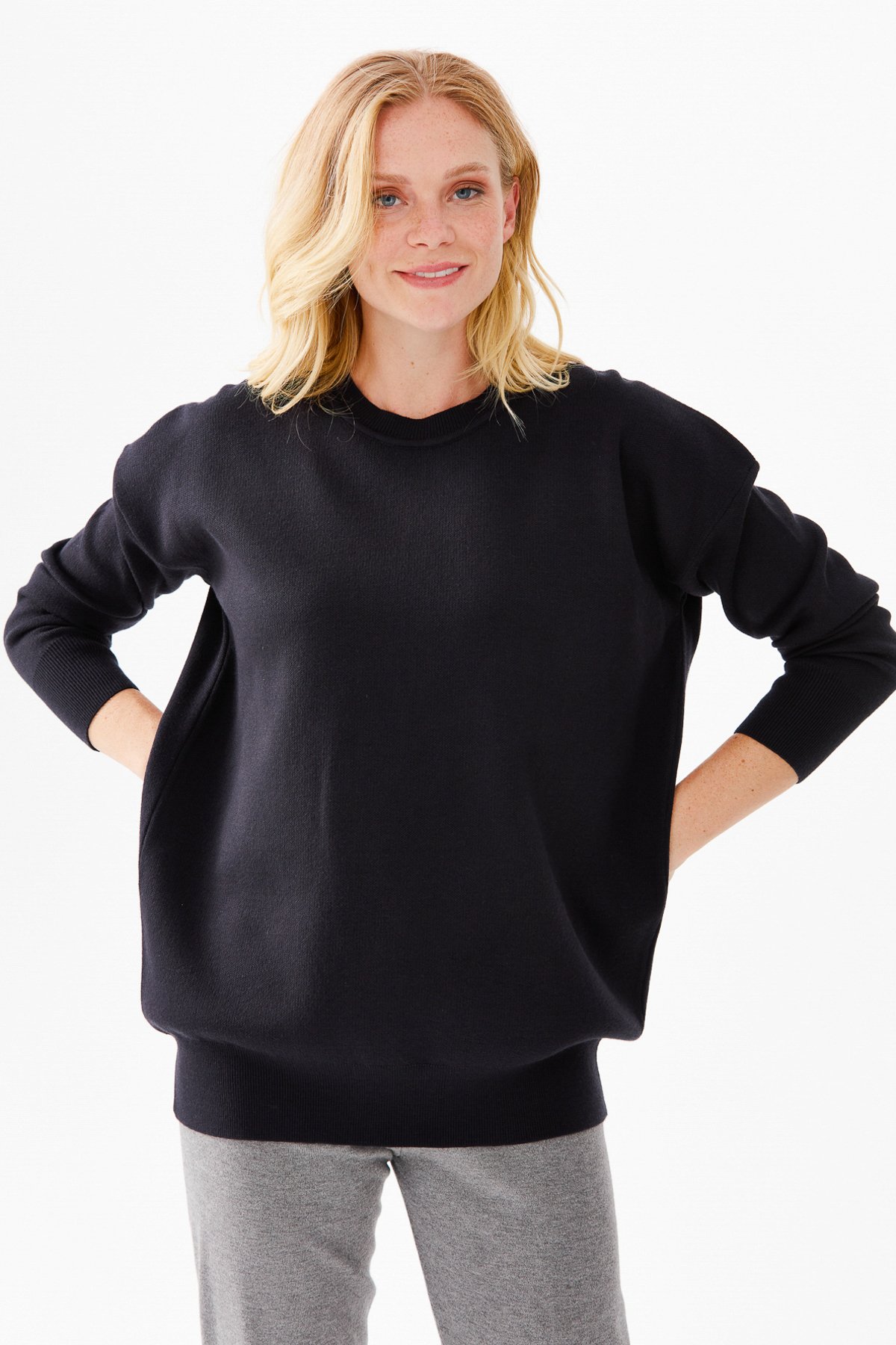 22316Женская блузка с круглым вырезом синяя