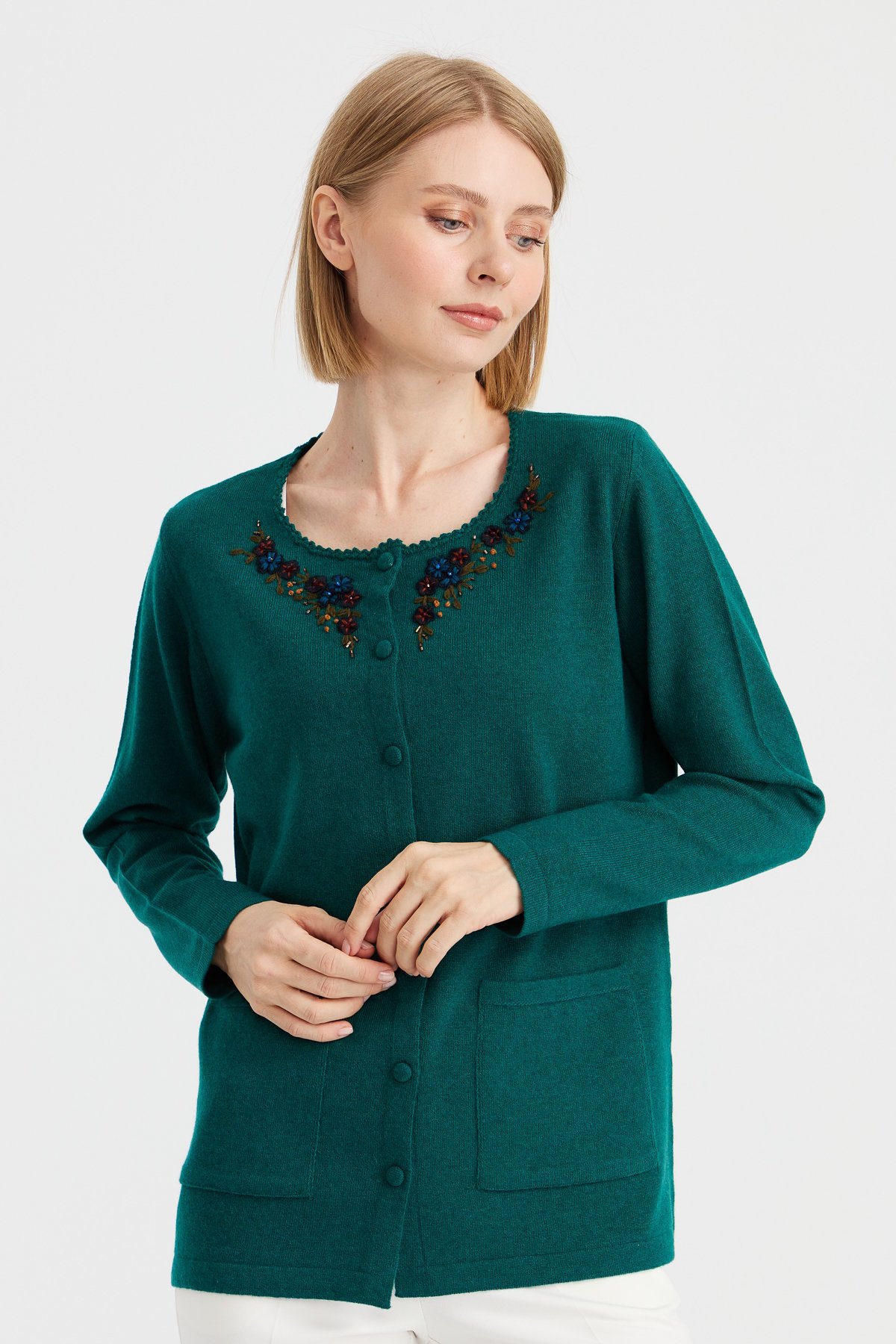 23003Kadın Sıfır Yaka Kenarı Dantel İşlemeli Yün Ceket K.Ö.başı